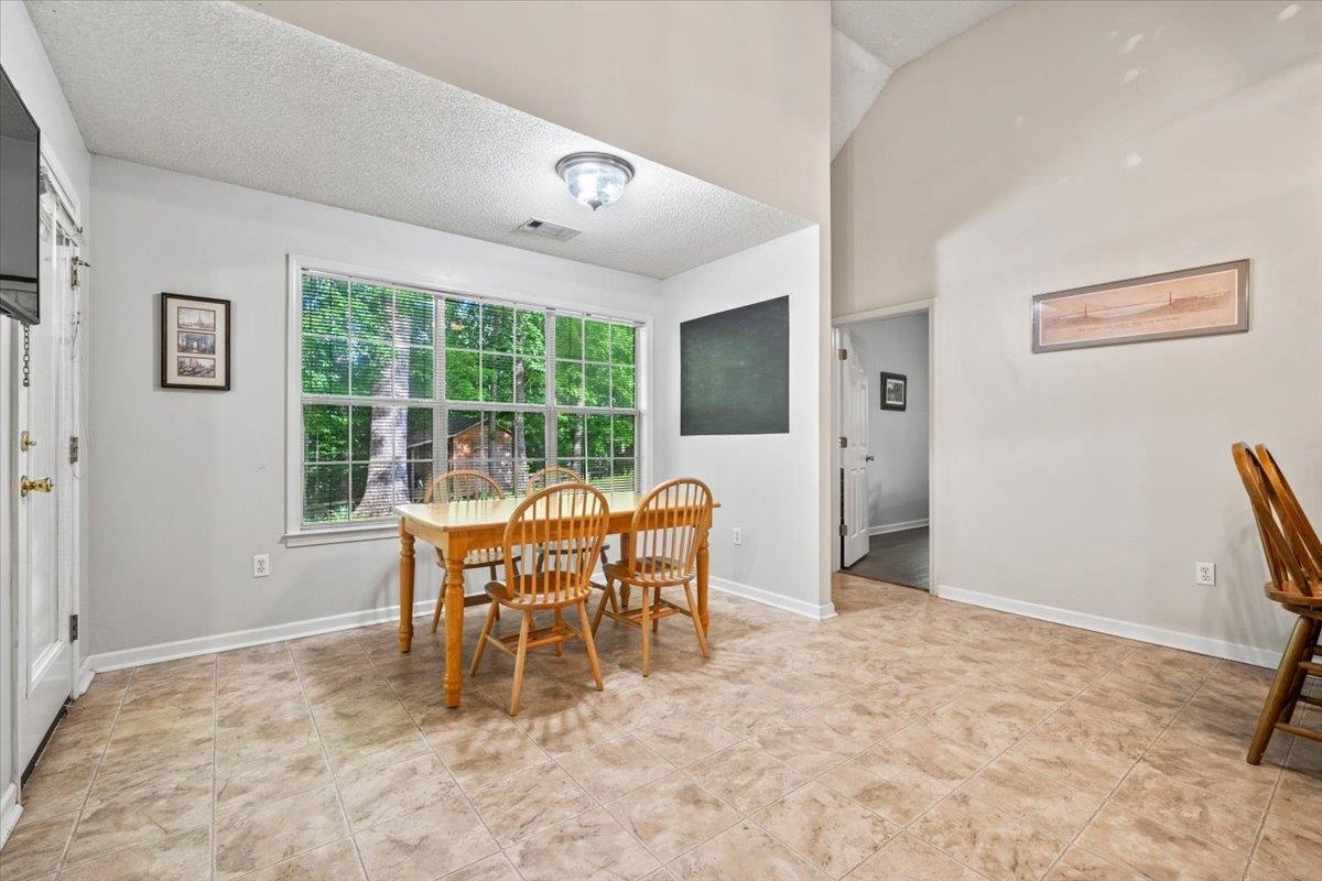 375 Leggett Dr Property Photo 12