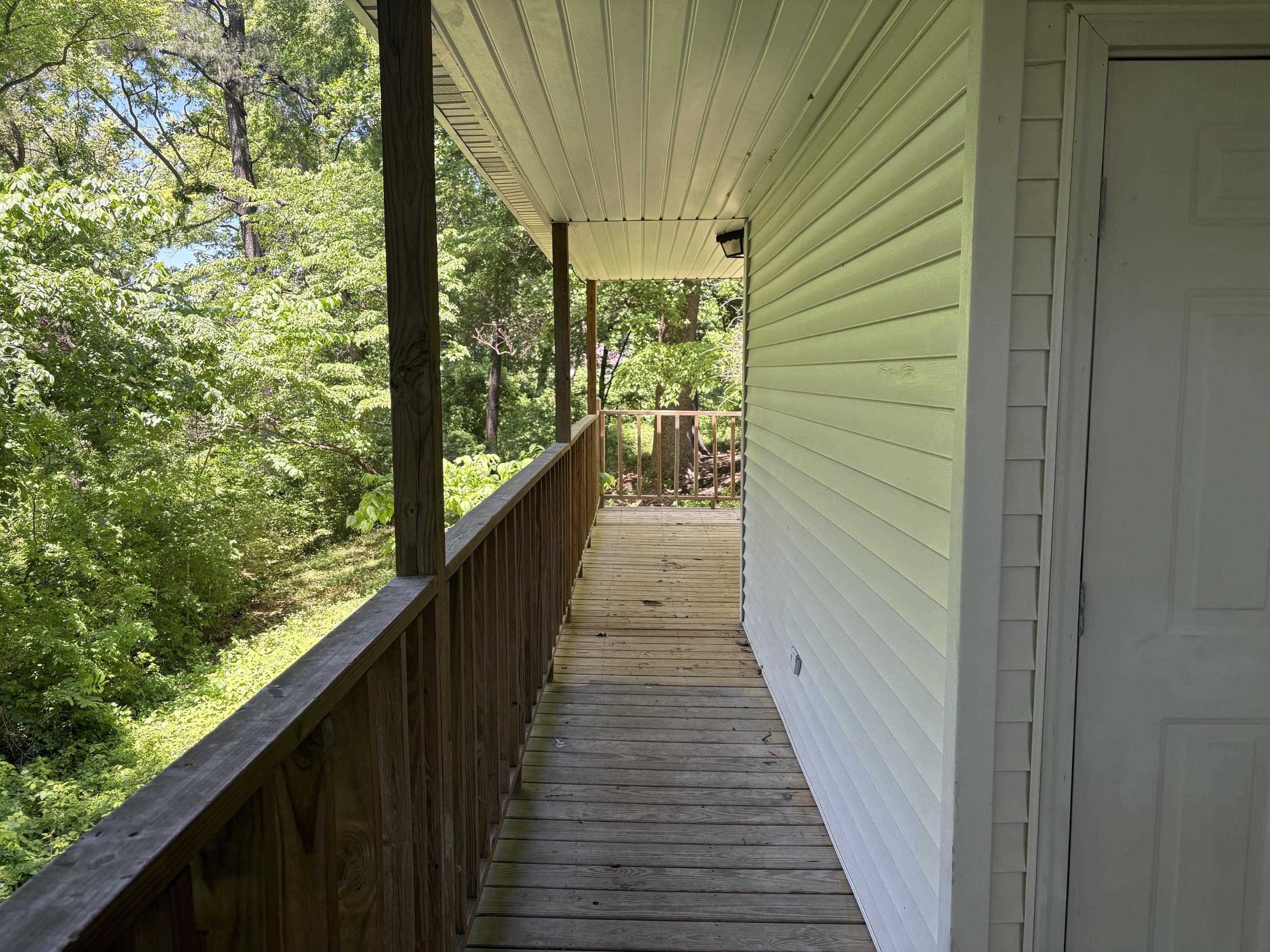 146 Walker St Property Photo 12