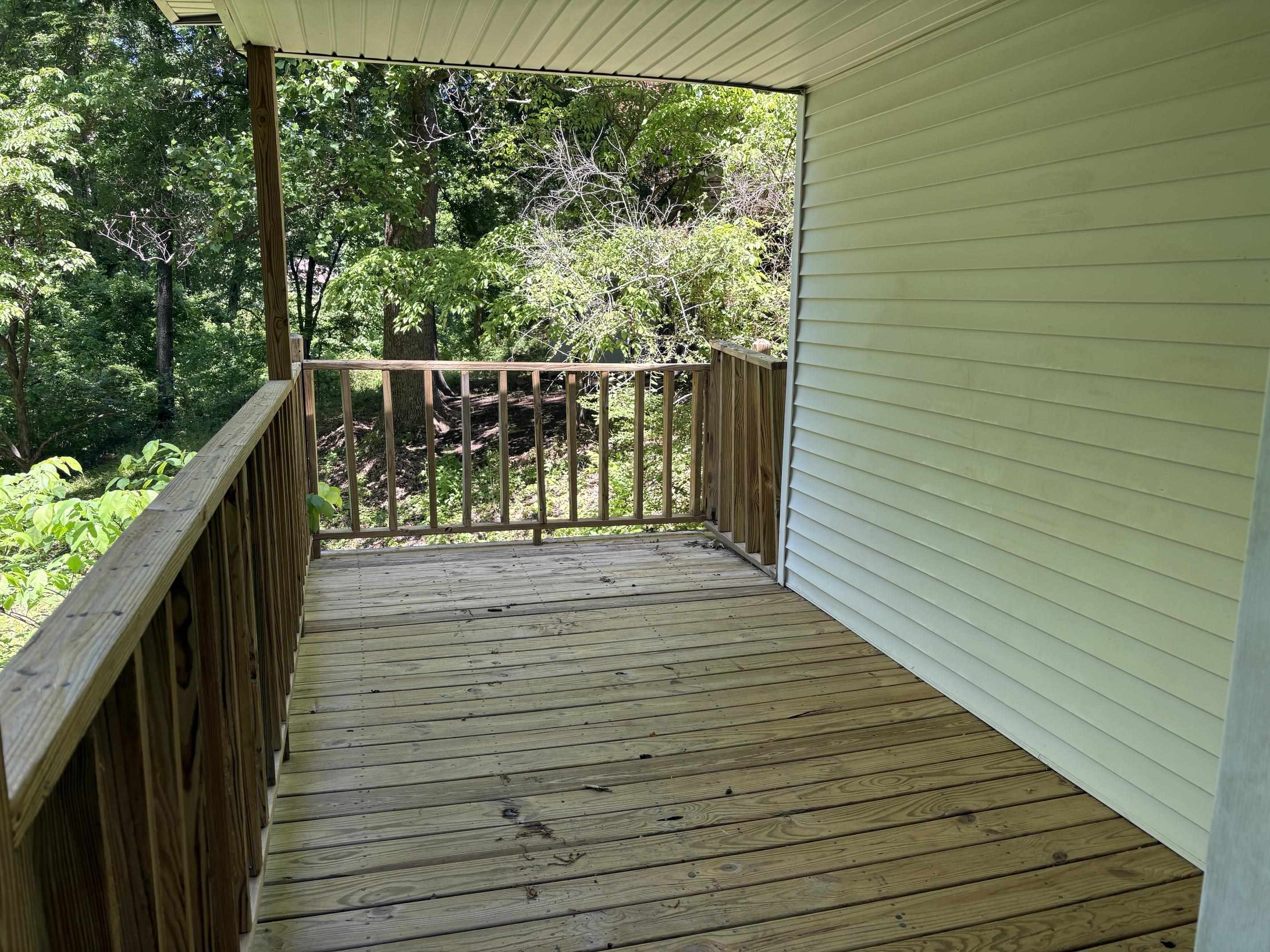 146 Walker St Property Photo 13