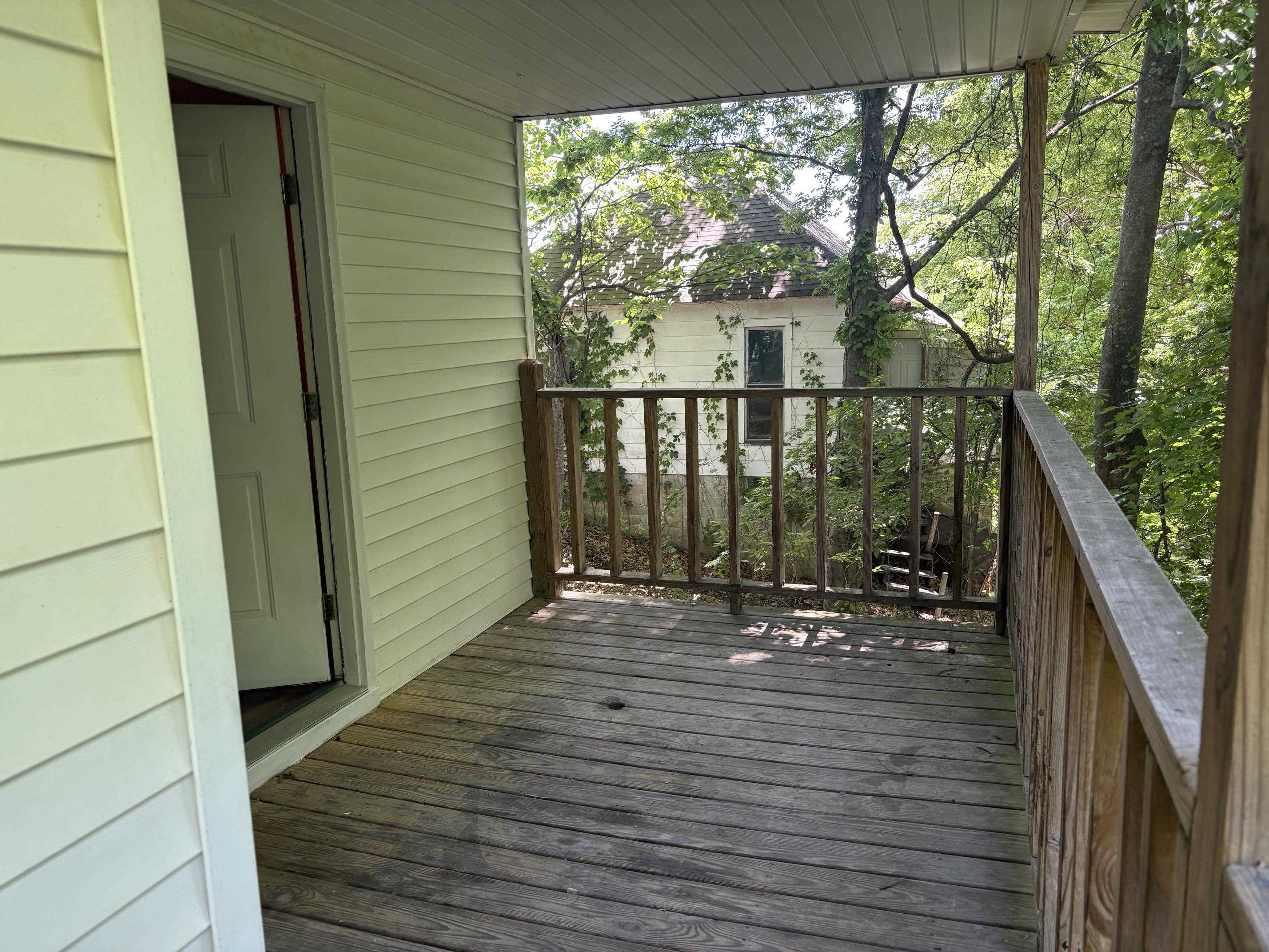 146 Walker St Property Photo 14
