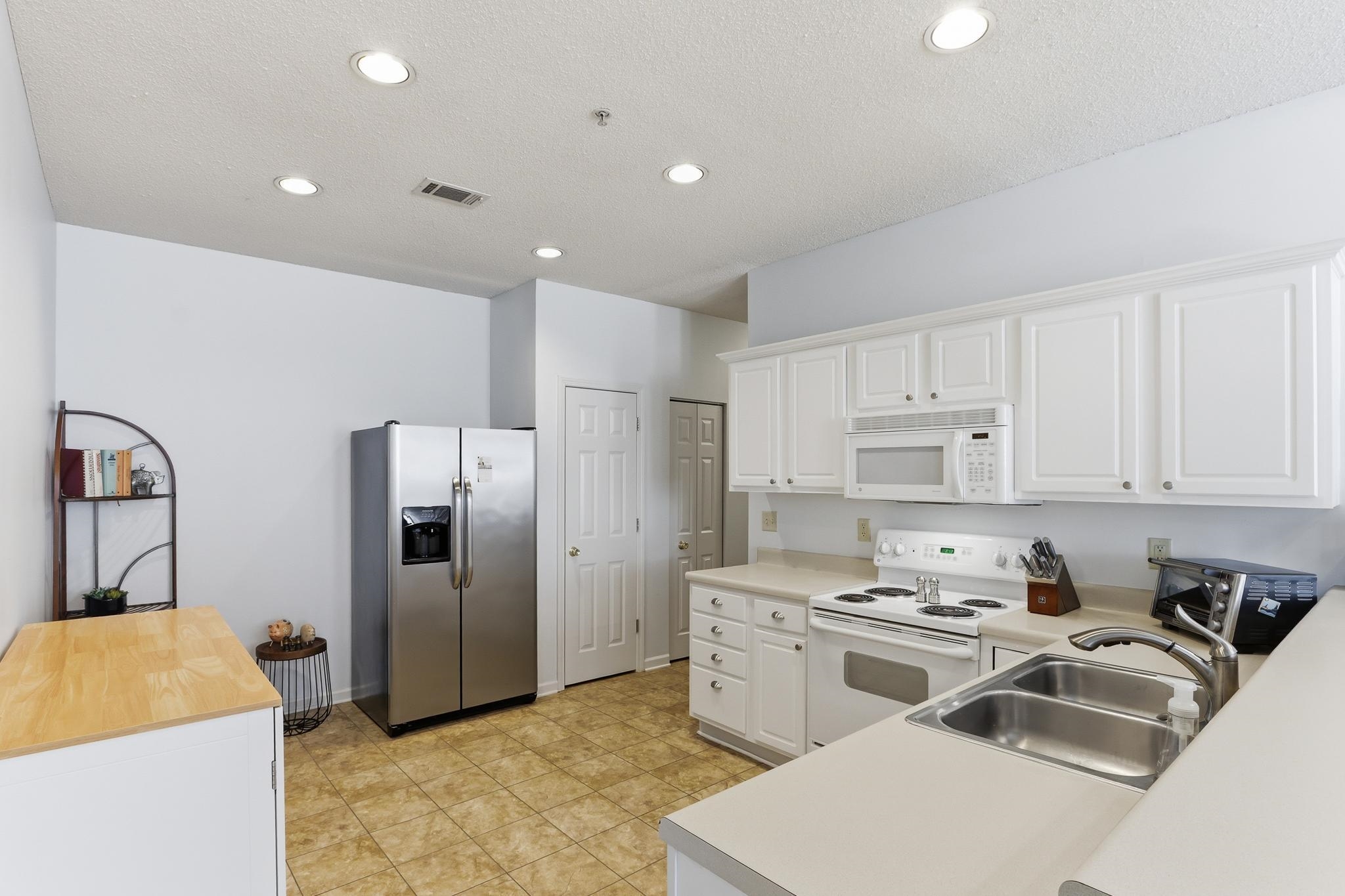 1075 Oak Timber Cir 69 Property Photo 20