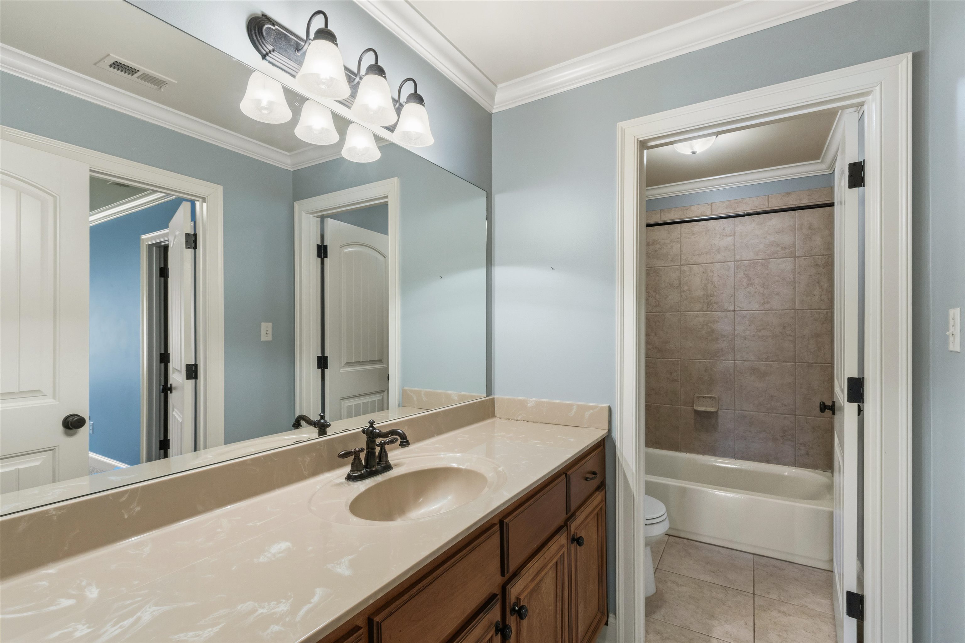 10510 Bentbrooke Dr Property Photo 18