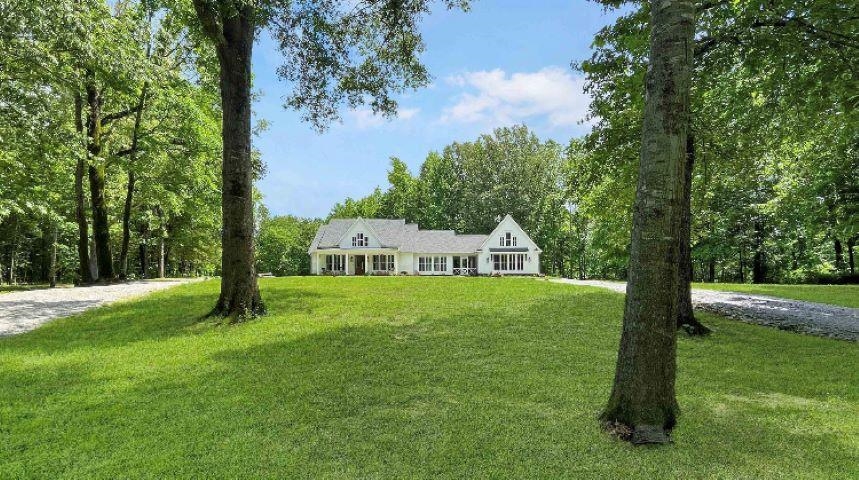 335 Blain Rd Property Photo 1