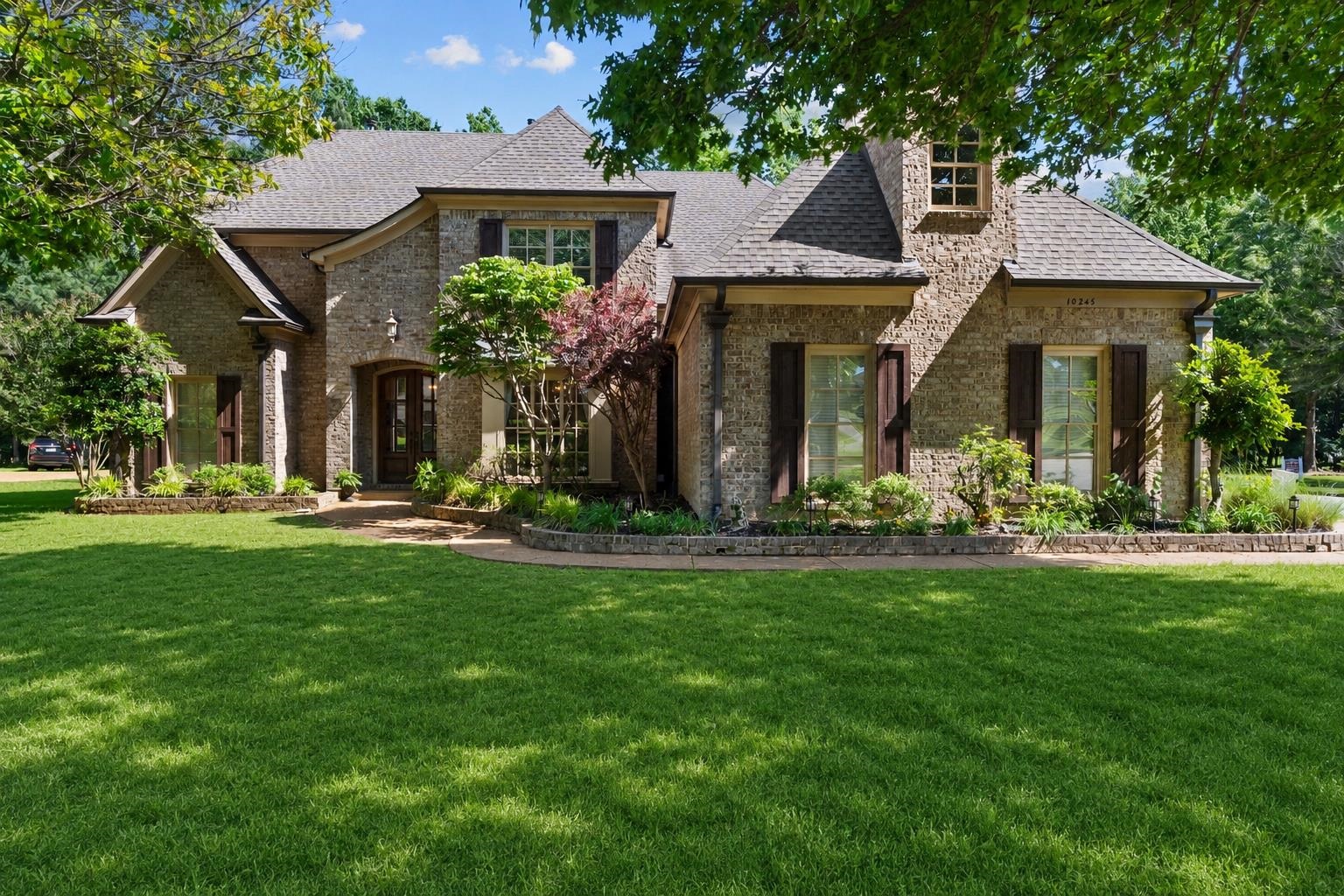 10245 BABBLING BROOK CV Property Photo 1