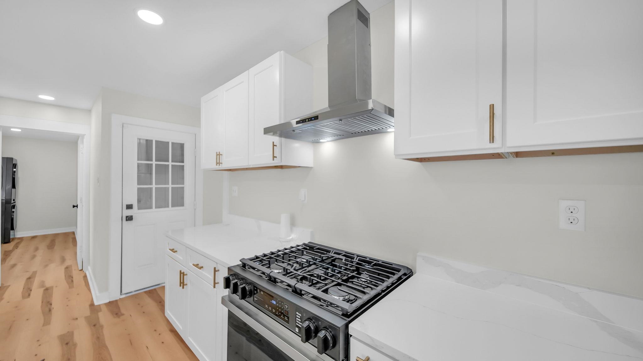 2800 Spring Hill Dr Property Photo 12
