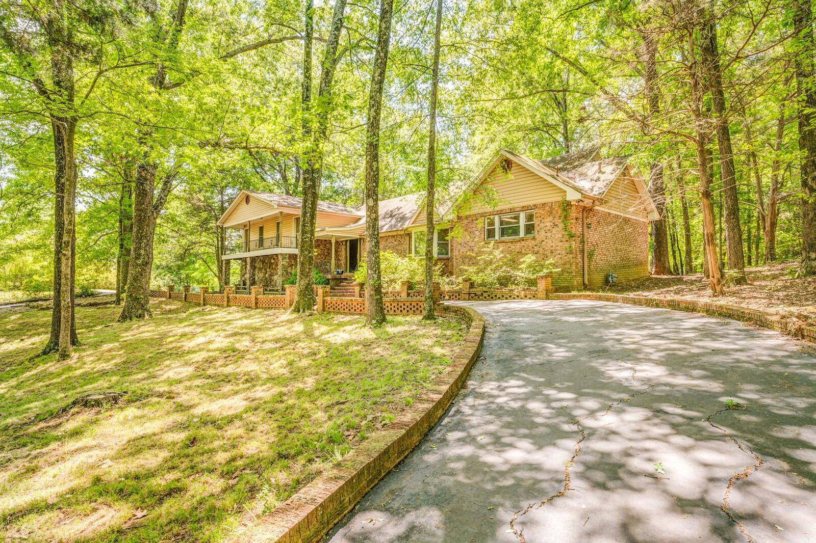 8651 Baylor Rd Property Photo 1