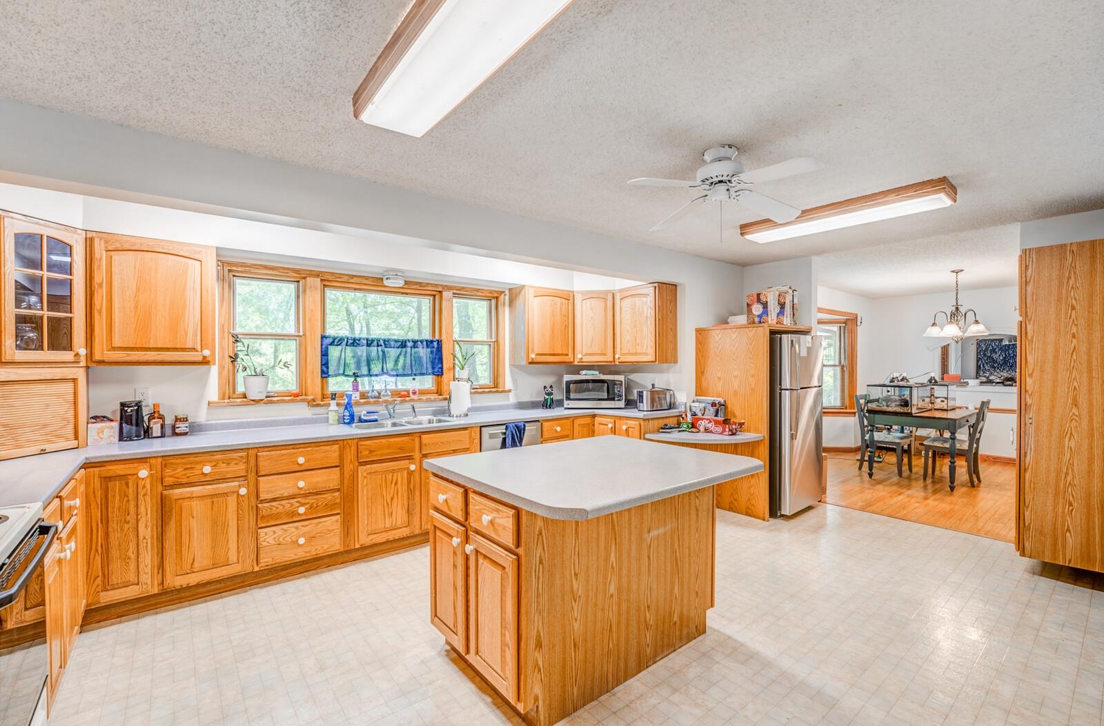 8651 Baylor Rd Property Photo 6