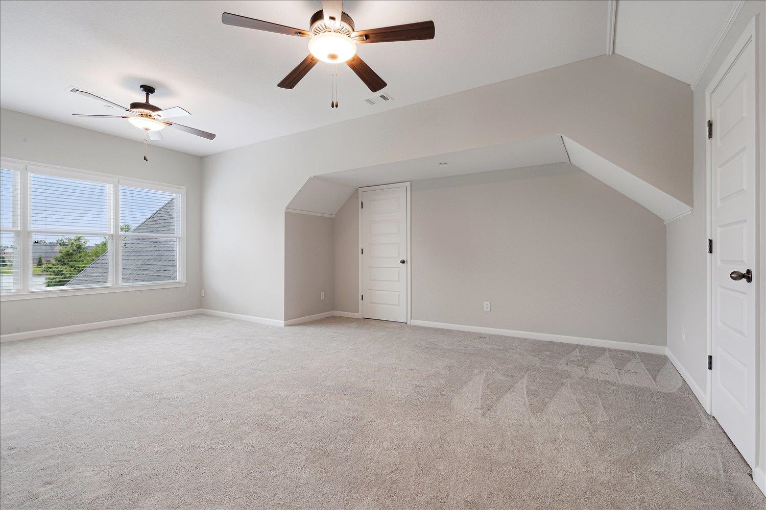 680 Magnolia Ln Property Photo 24