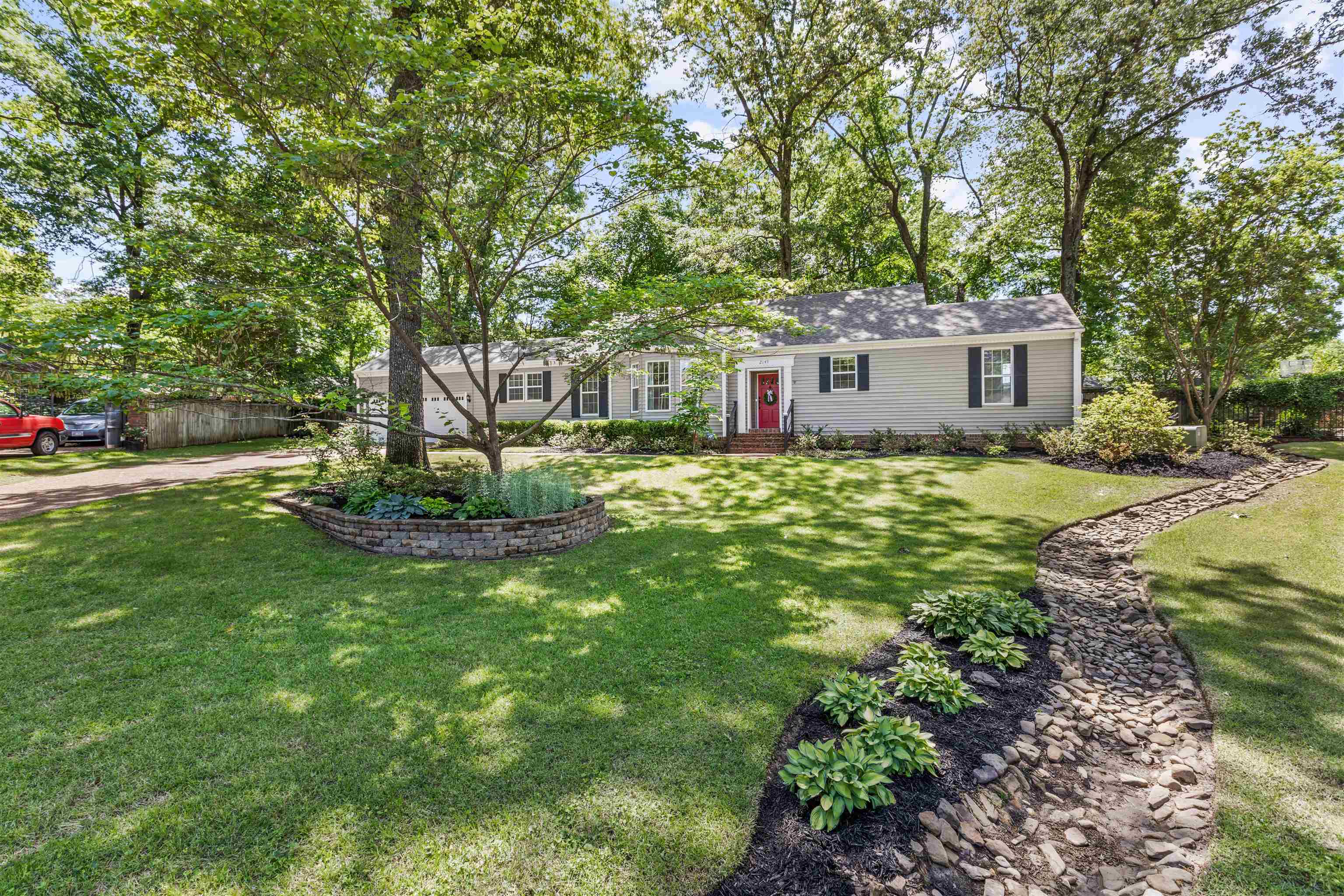 2149 Rolling Valley Dr Property Photo 2