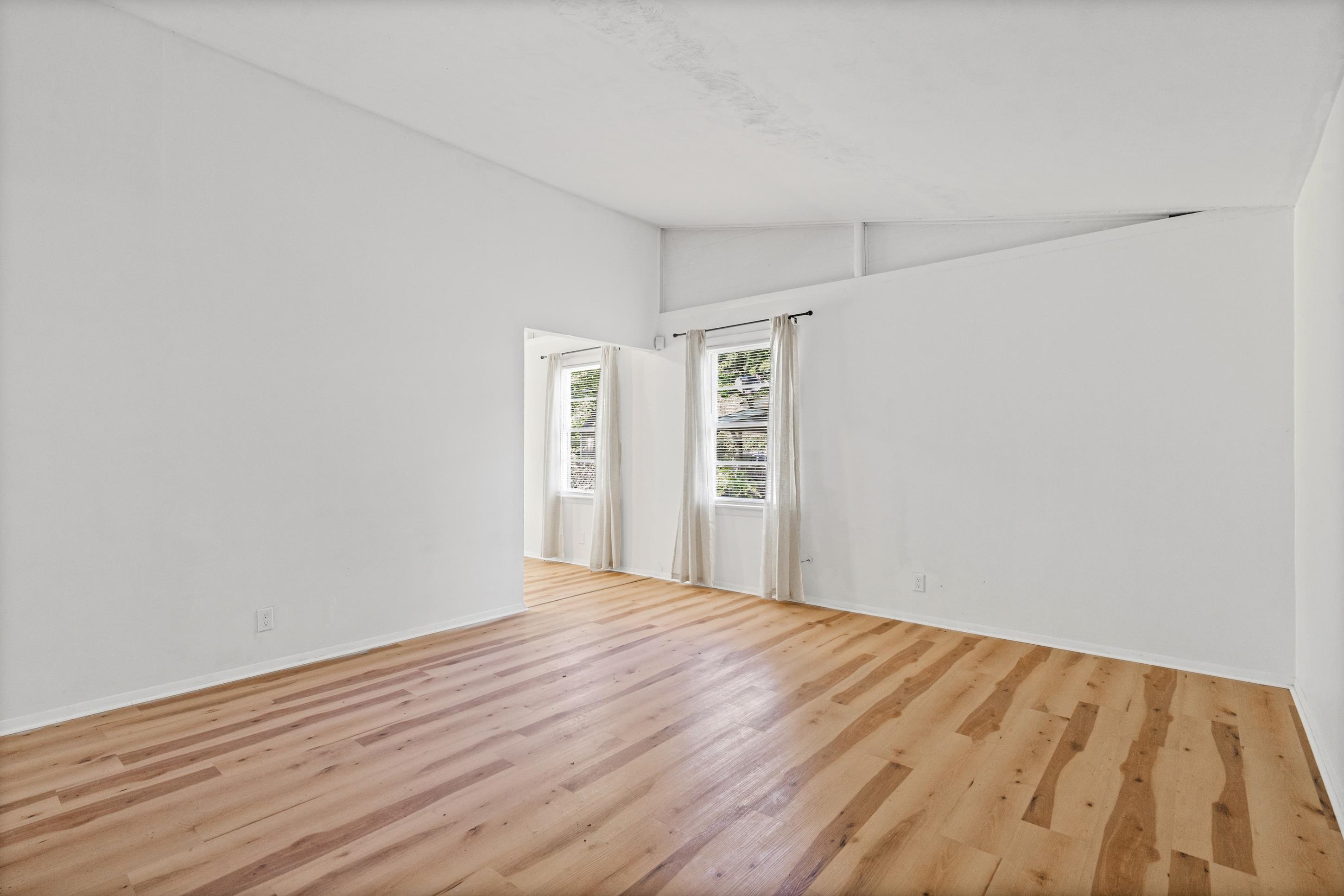 3083 Arrendale St Property Photo 6