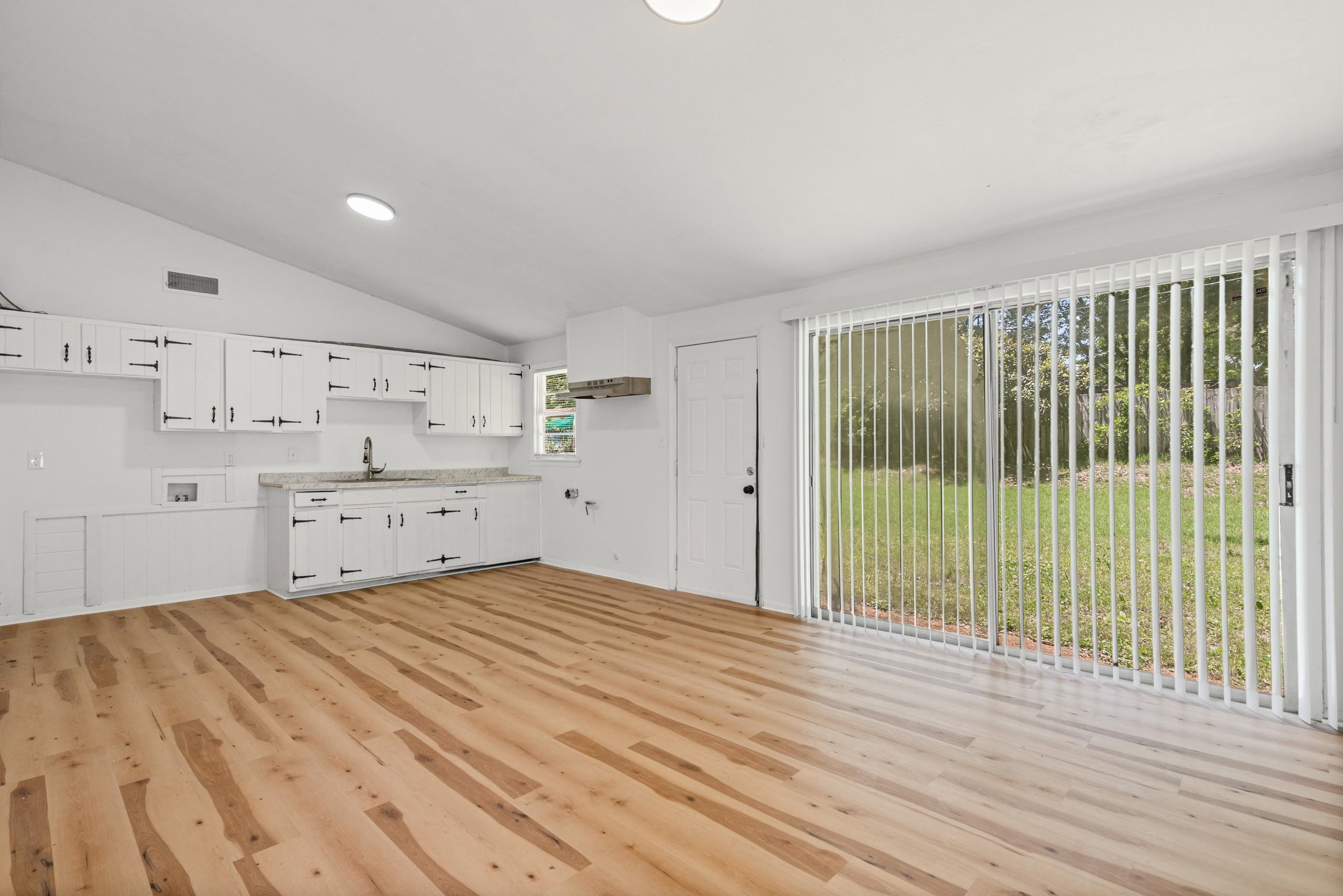 3083 Arrendale St Property Photo 10