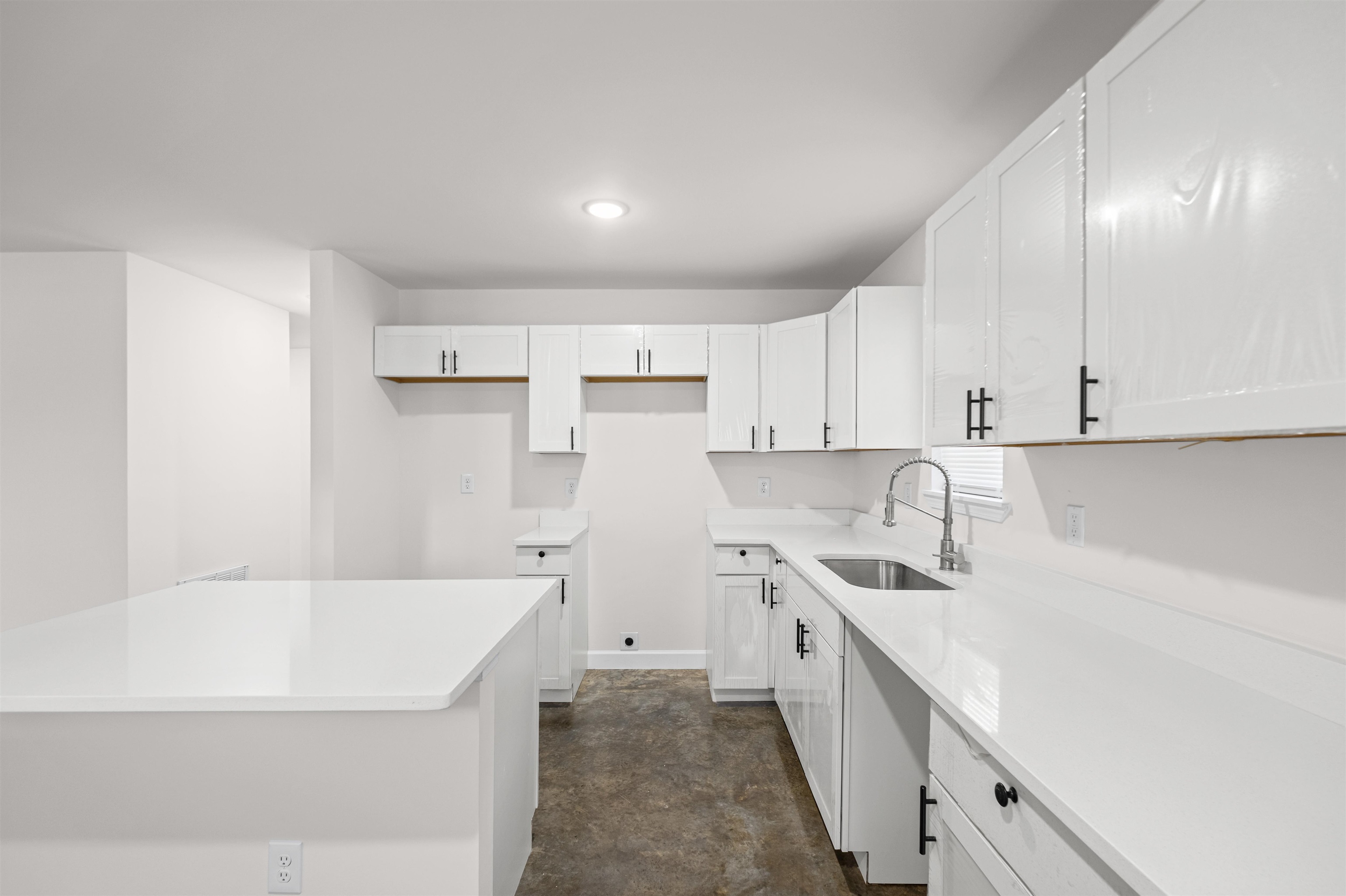 3896 Christine Garden Rd E Property Photo 10