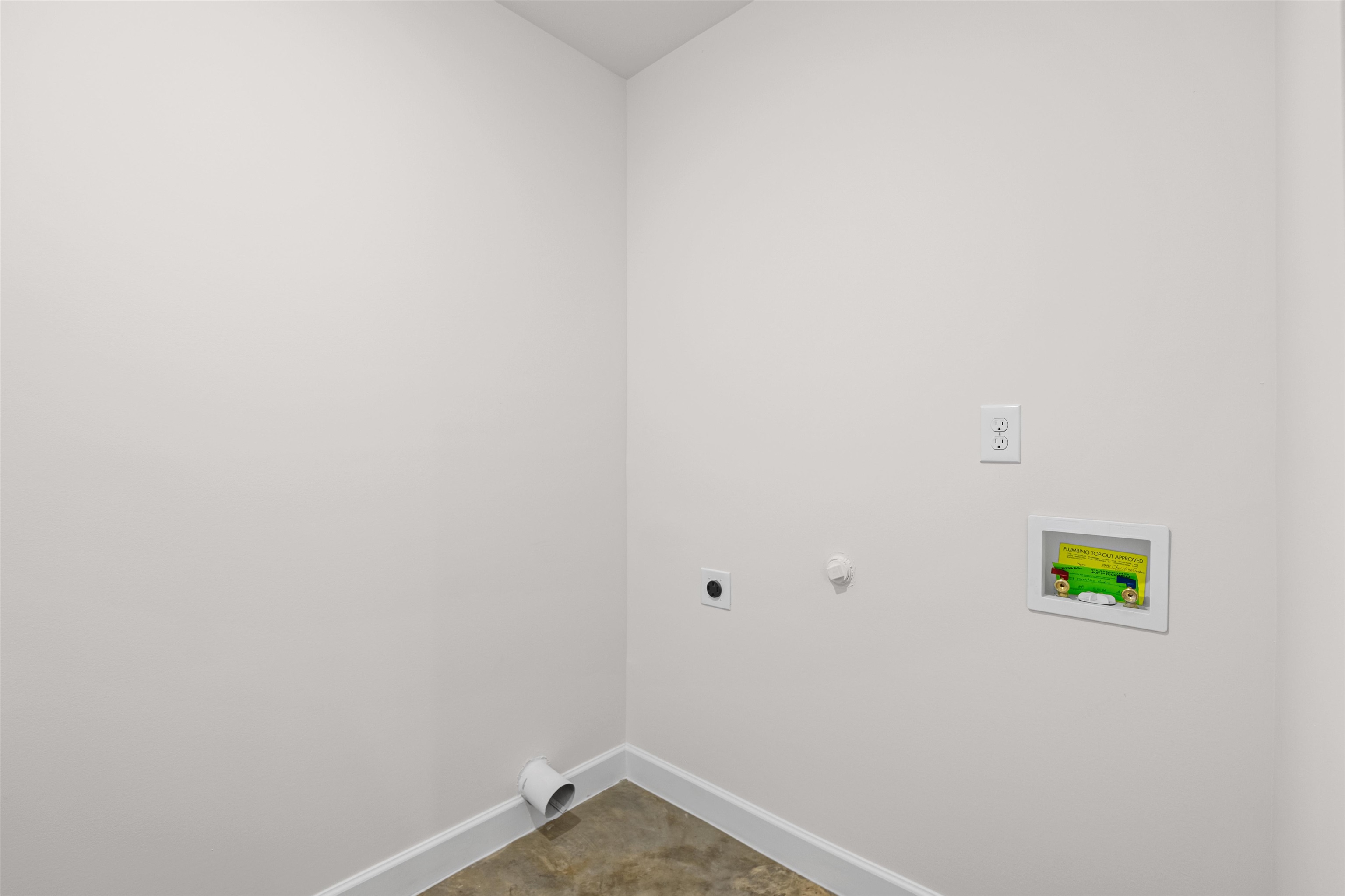 3896 Christine Garden Rd E Property Photo 13