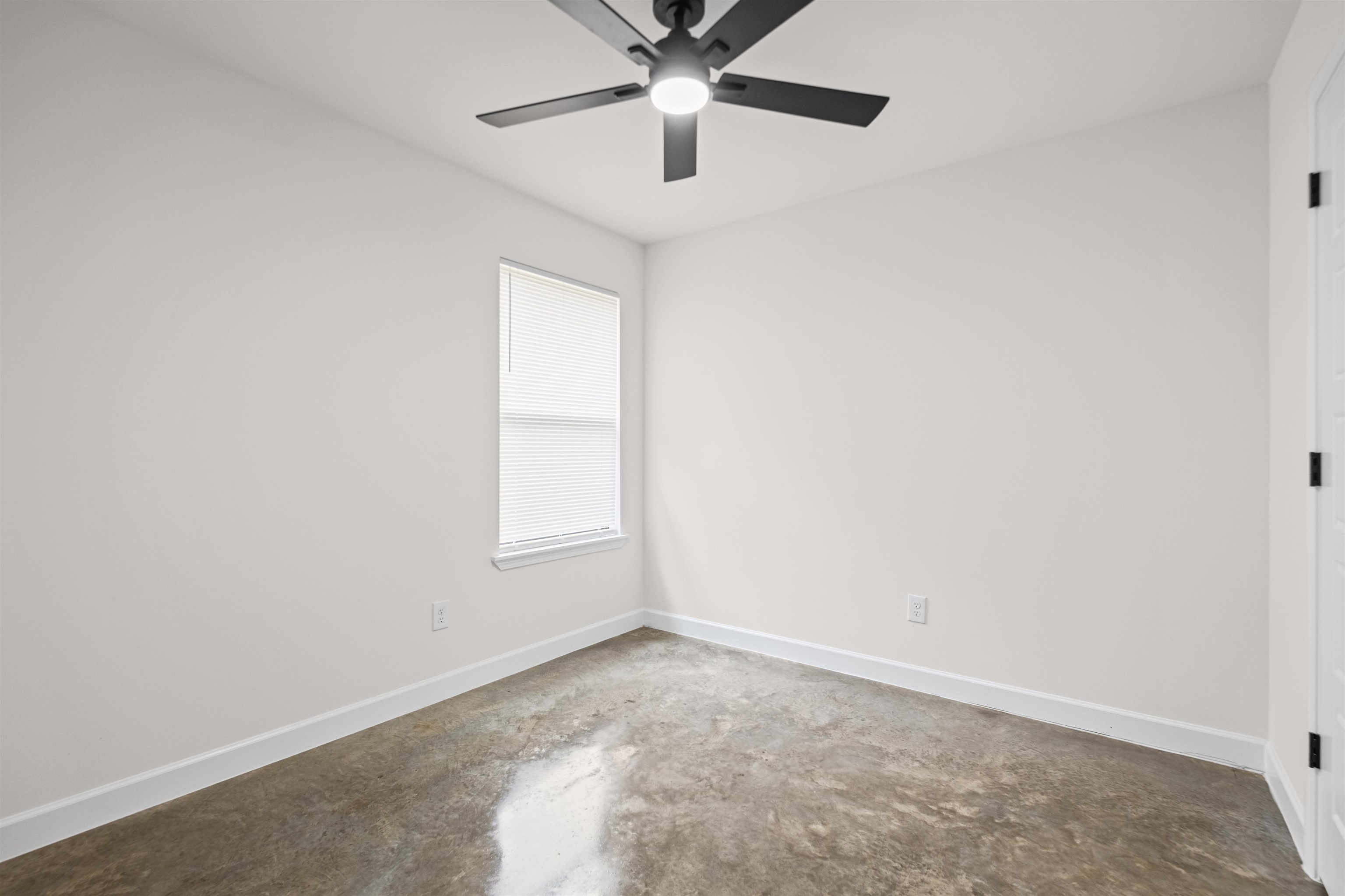 3896 Christine Garden Rd E Property Photo 14