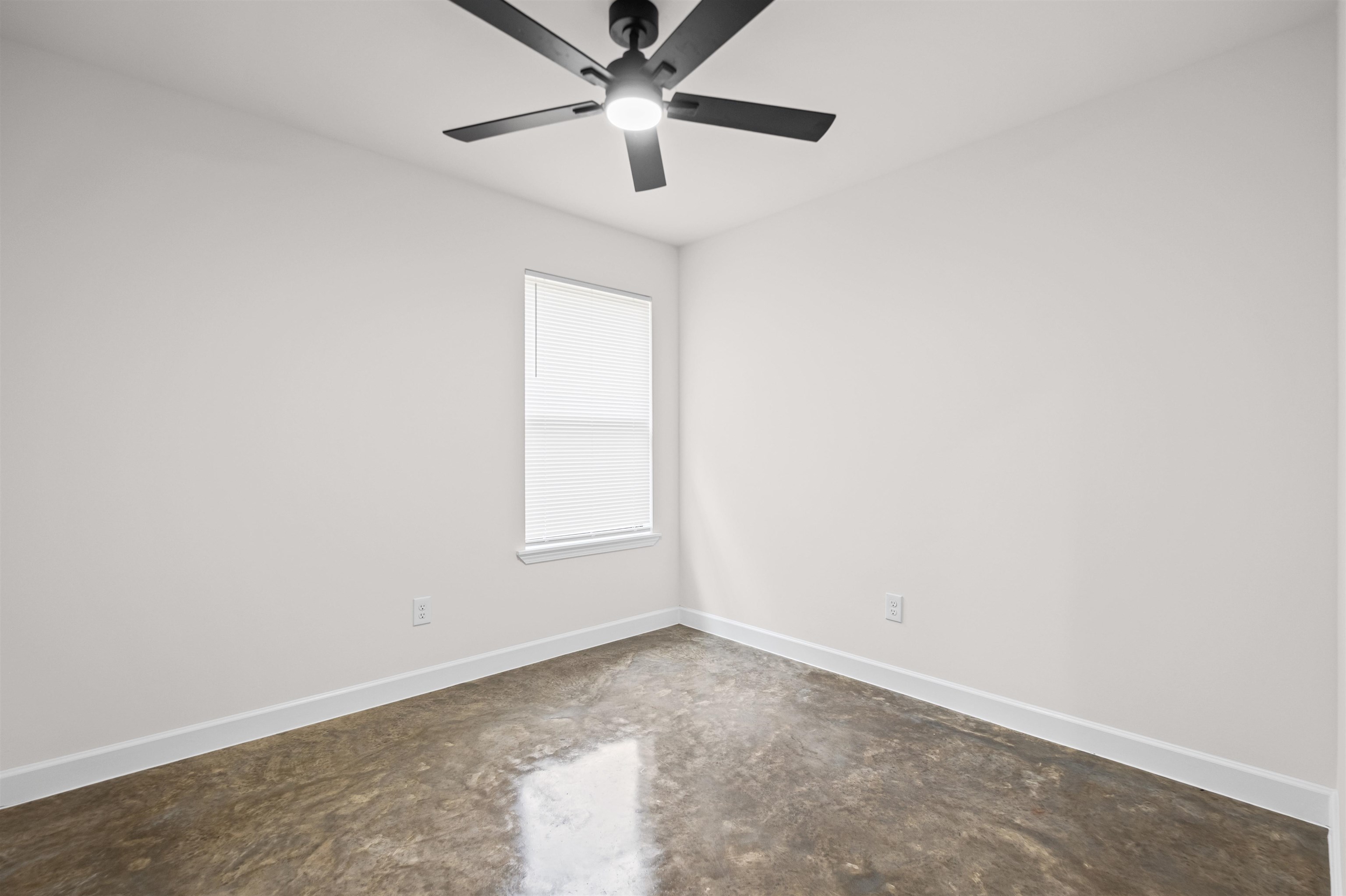 3896 Christine Garden Rd E Property Photo 16