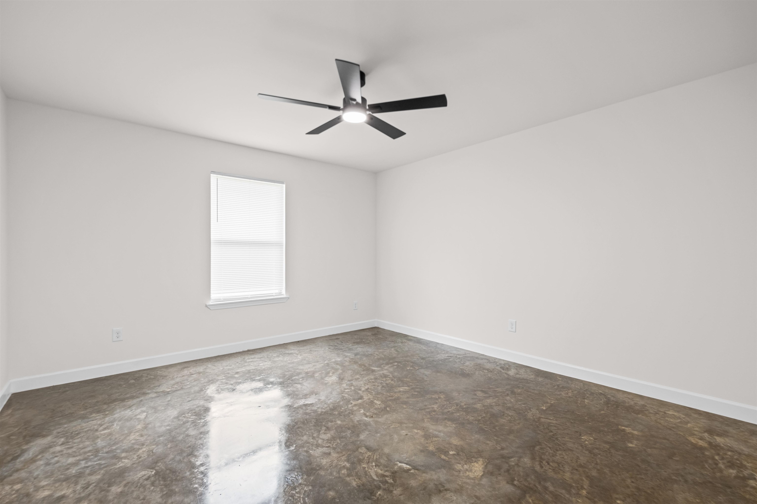 3896 Christine Garden Rd E Property Photo 20