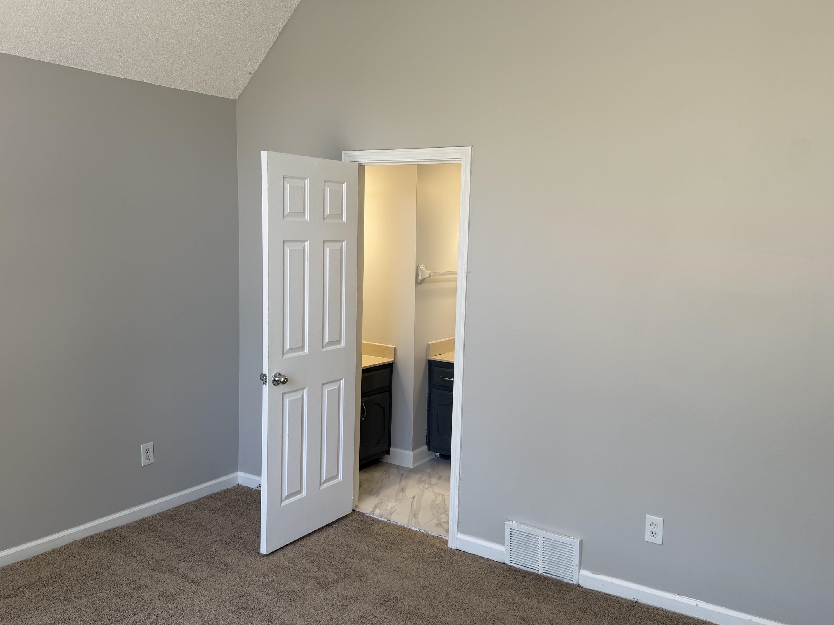 1841 W Black Bear Cir Property Photo 13