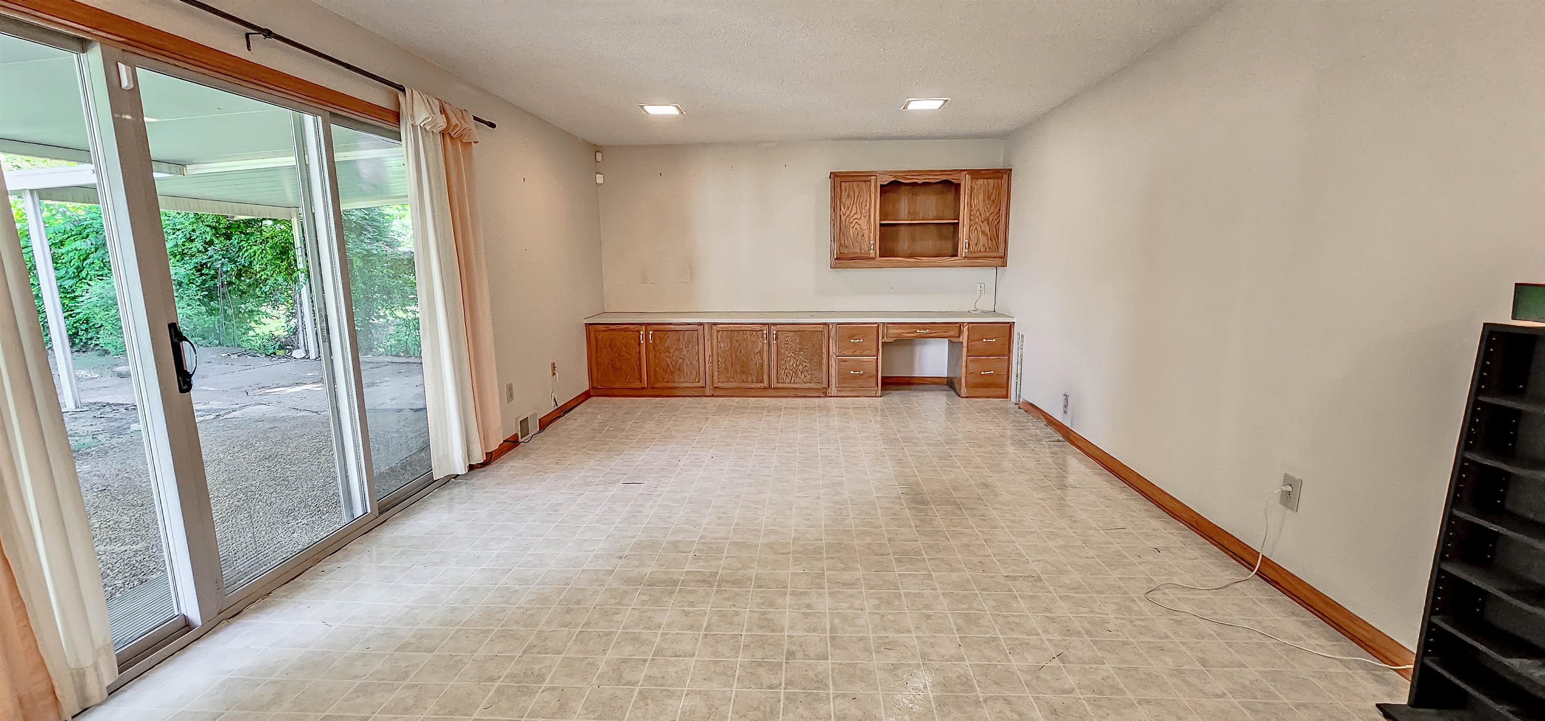1794 Glenview Ave Property Photo 11