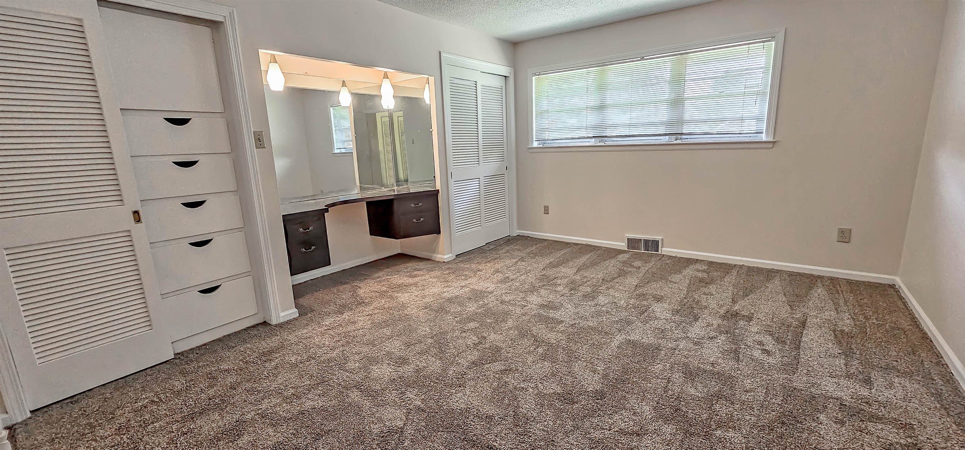 1794 Glenview Ave Property Photo 15