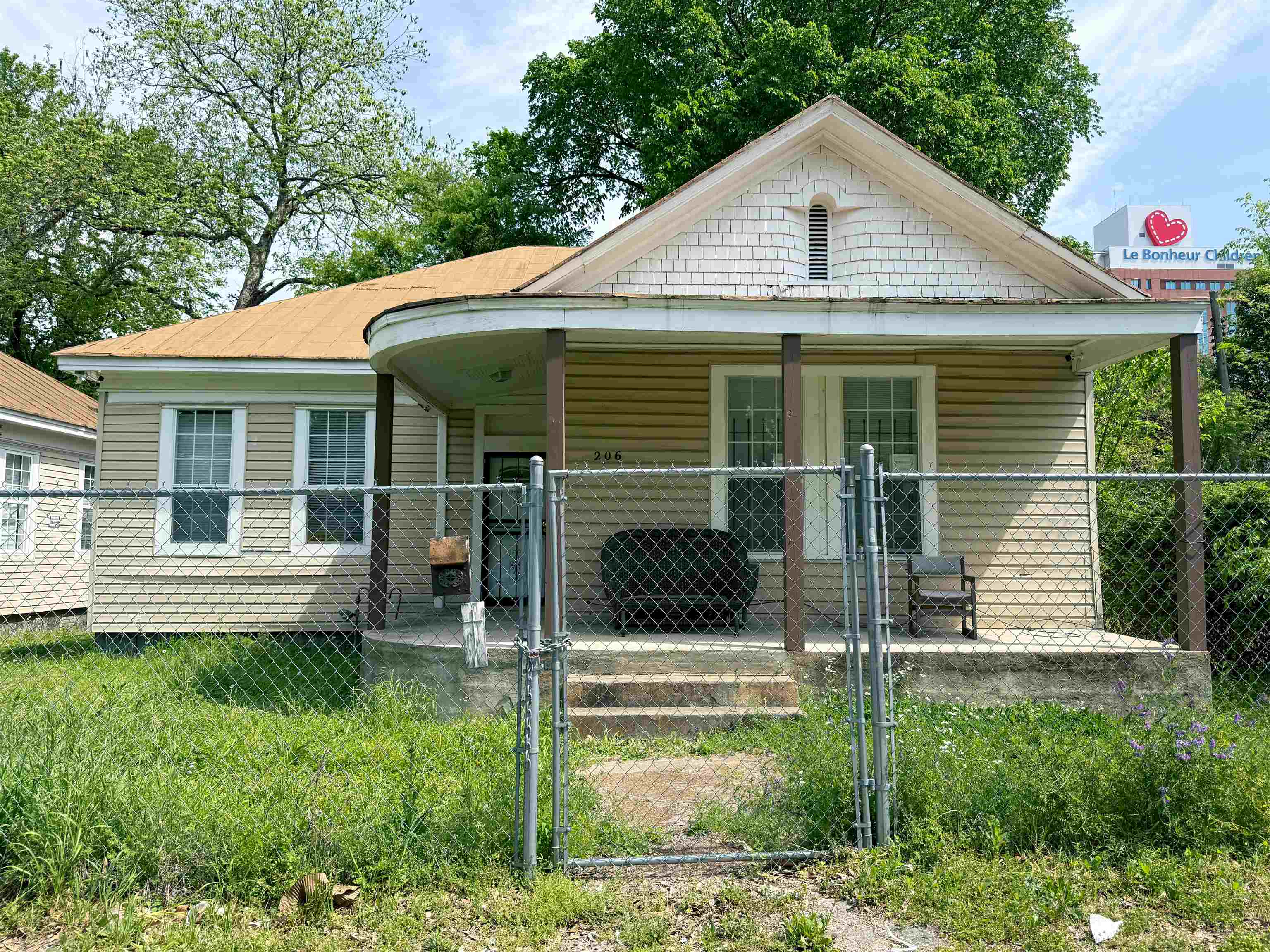 206 LEATH ST Property Photo 1