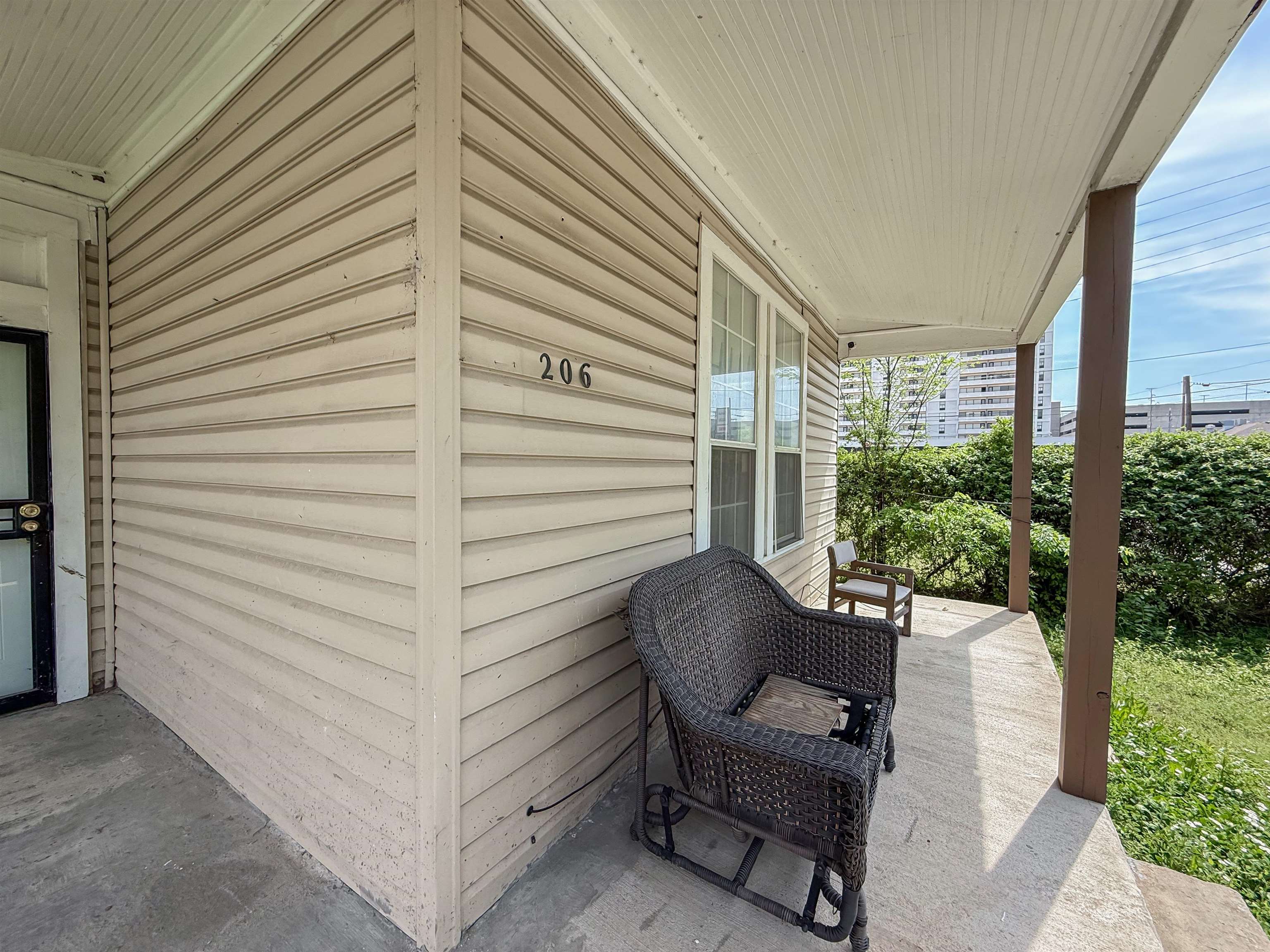 206 Leath St Property Photo 8