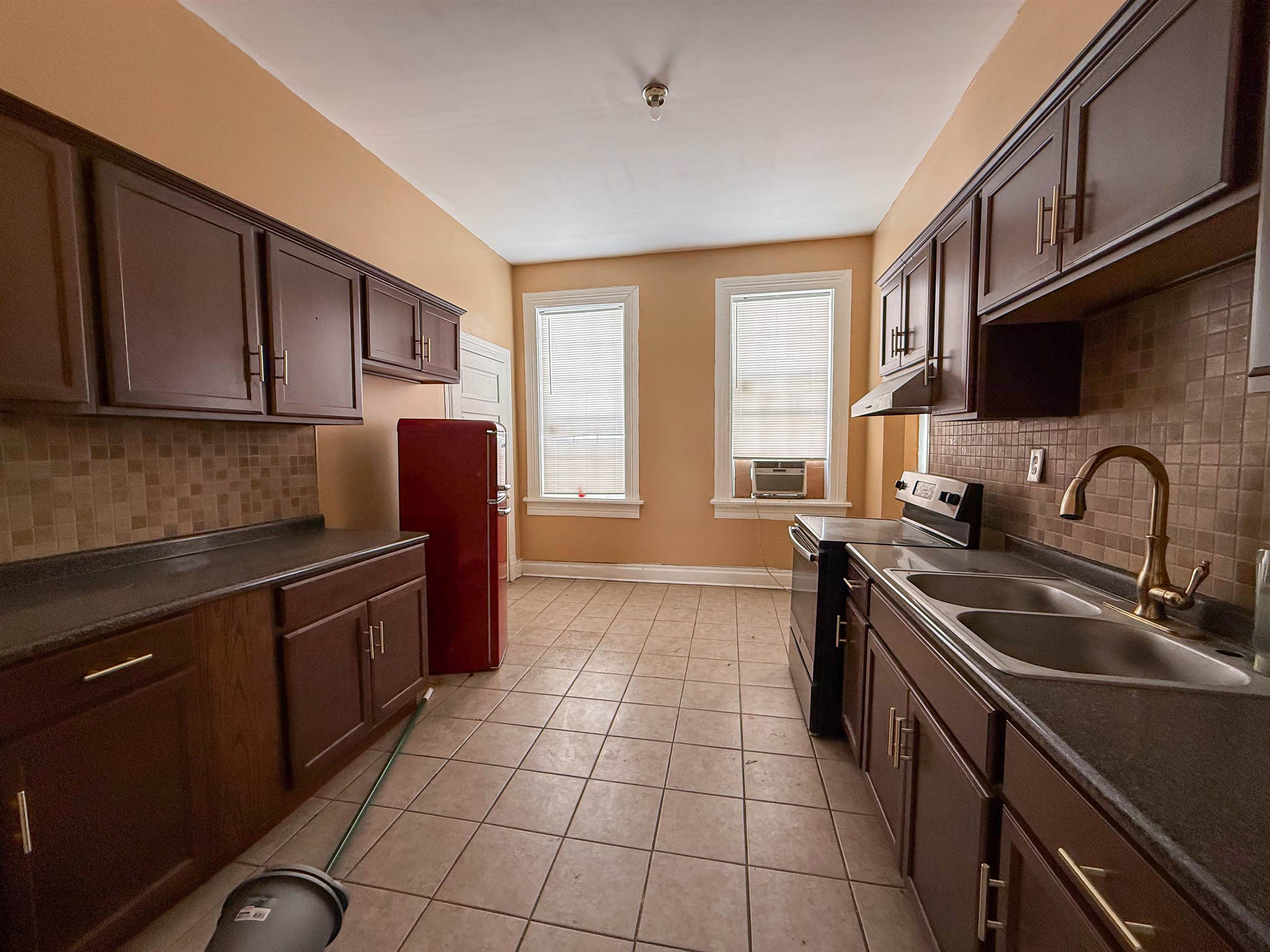 206 Leath St Property Photo 11