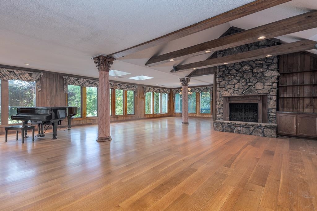 8643 Poplar Pike Property Photo 3