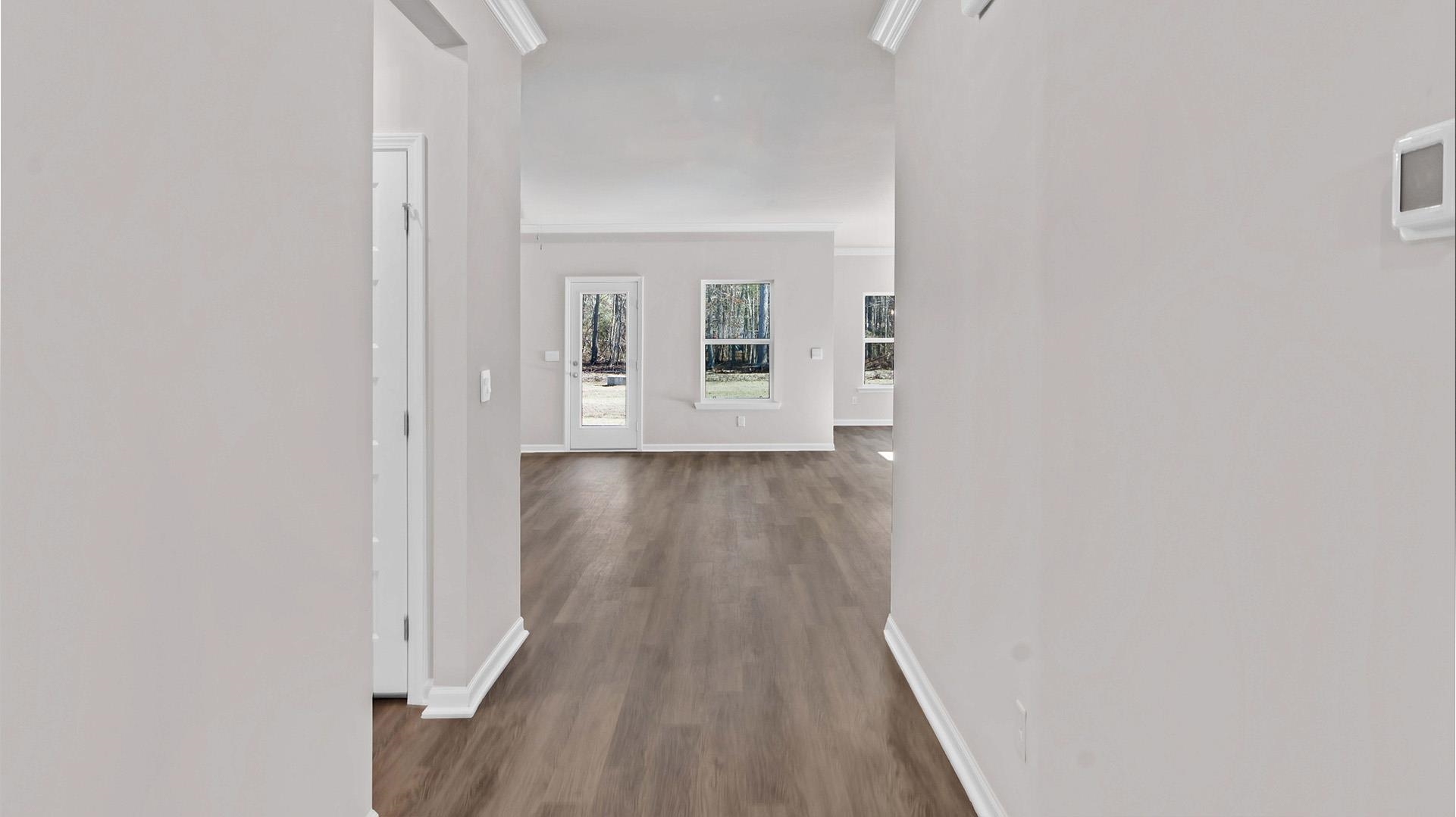 560 Riverdale Dr Property Photo 29