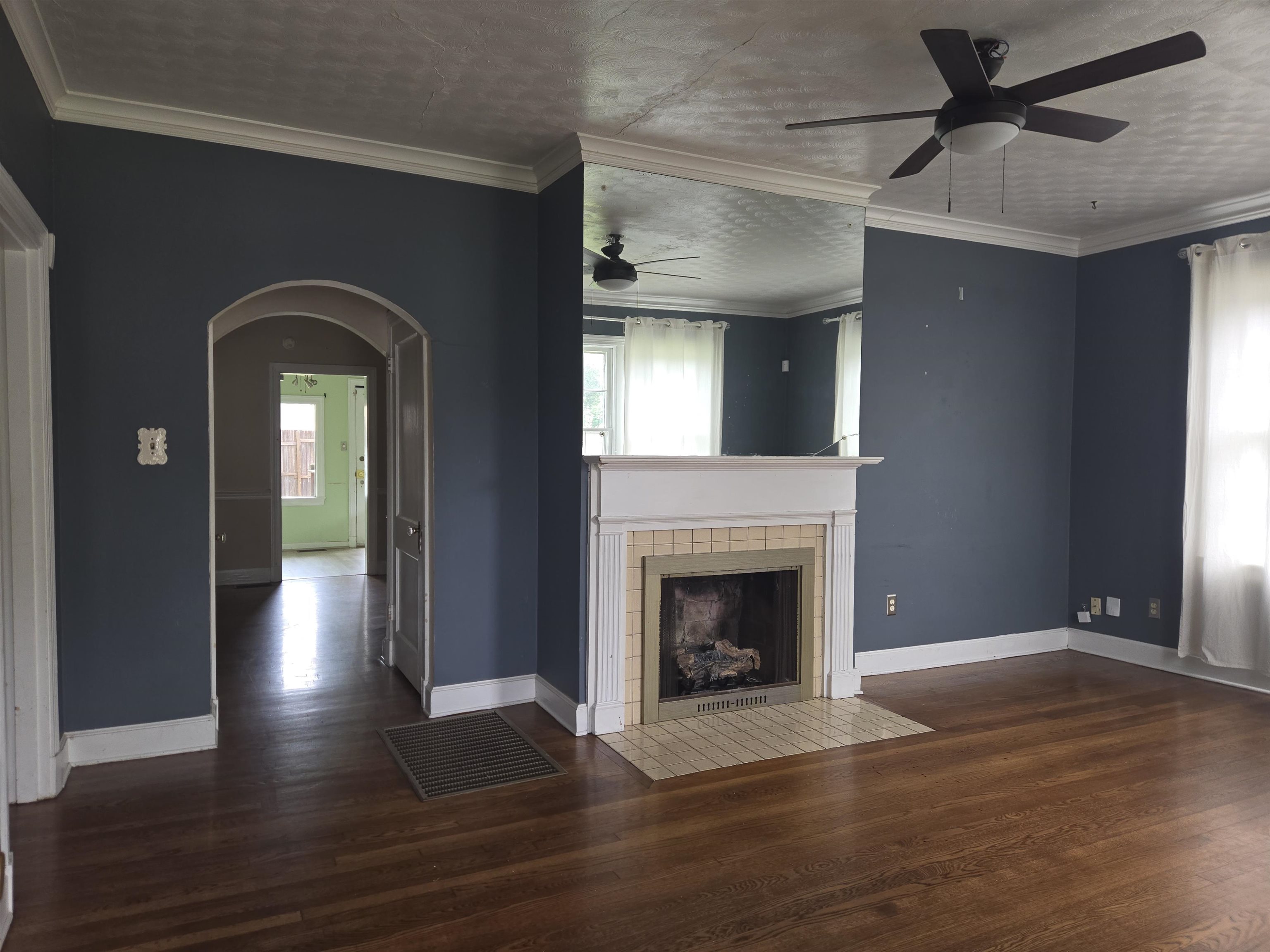 736 Holly St Property Photo 2