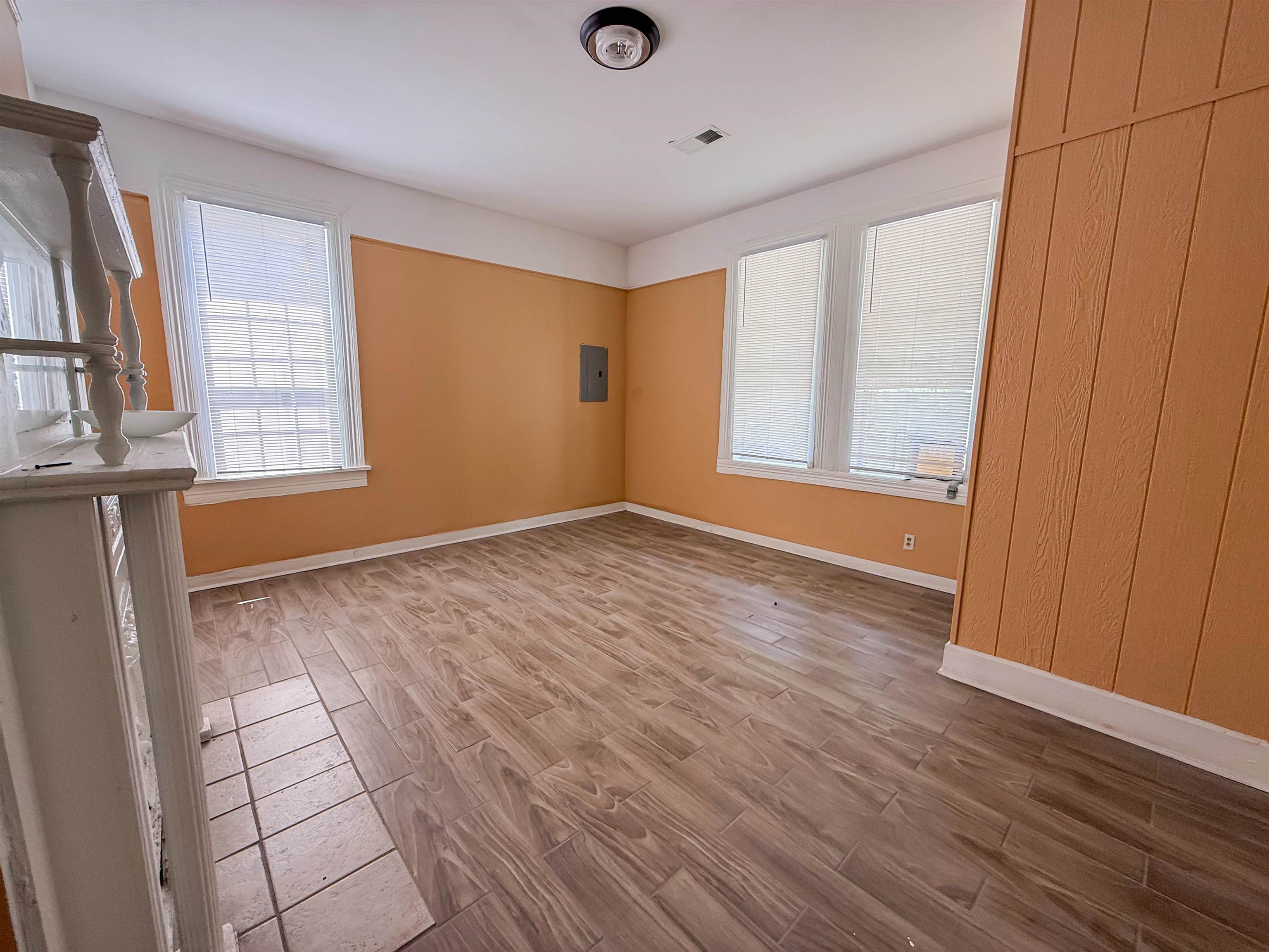 212 Leath St Property Photo 2