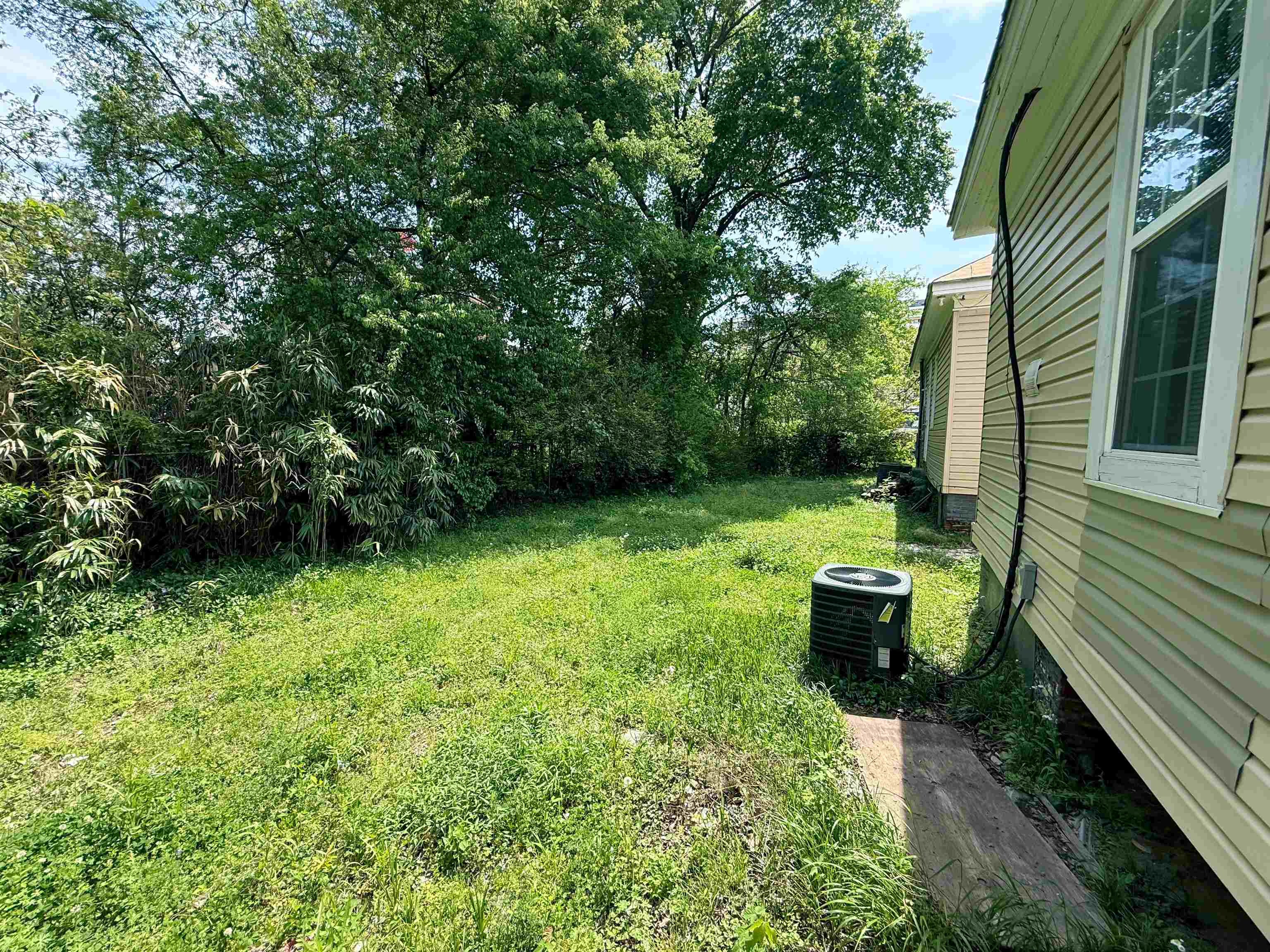 212 Leath St Property Photo 18