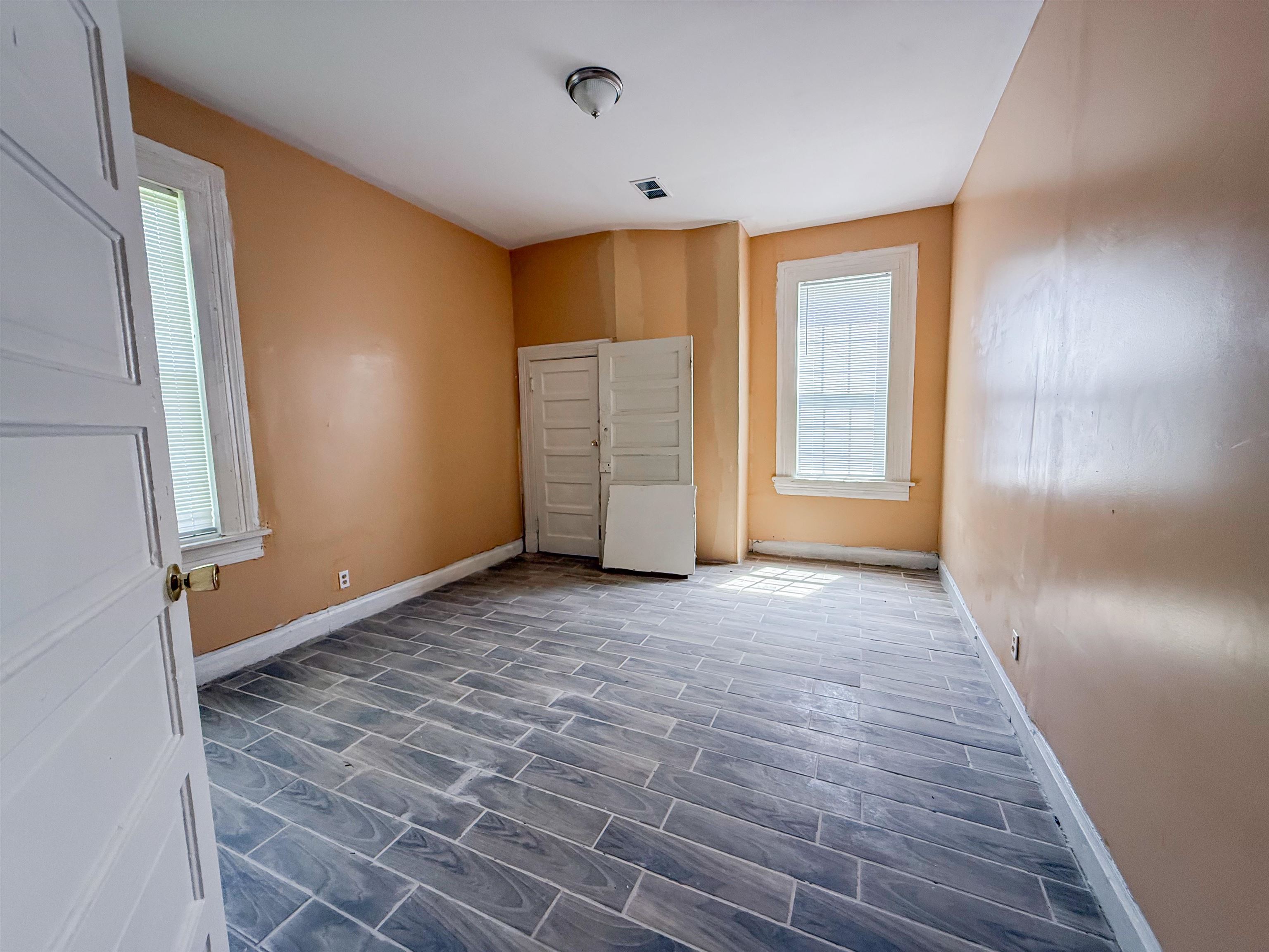 222 Leath St Property Photo 14