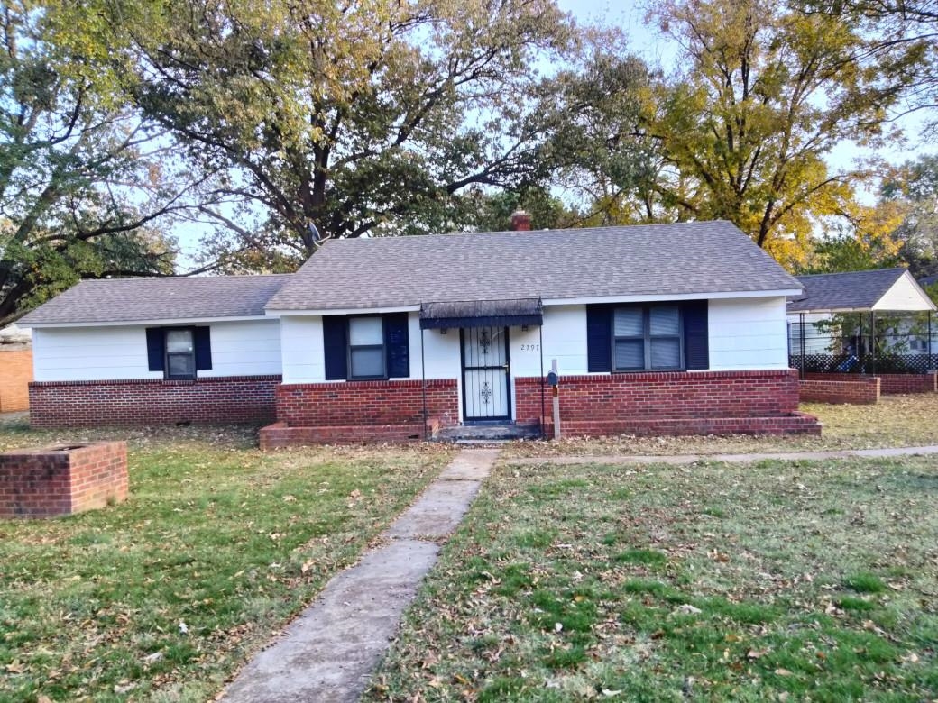 2797 Montague Ave Property Photo 3