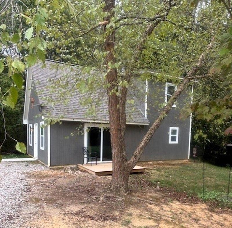 1660 Railroad Dr Property Photo 19