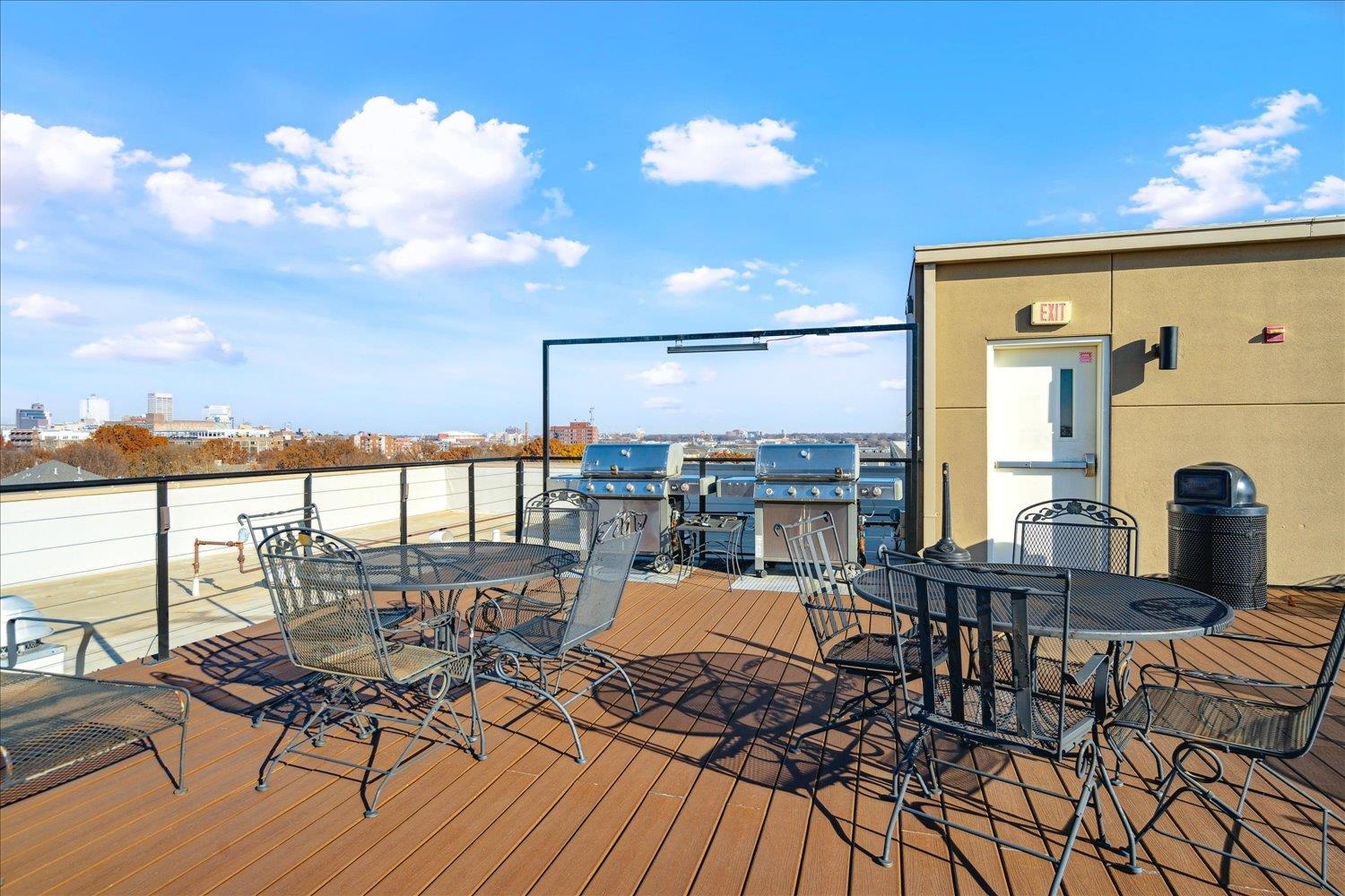 648 S Riverside Dr 411 Property Photo 26