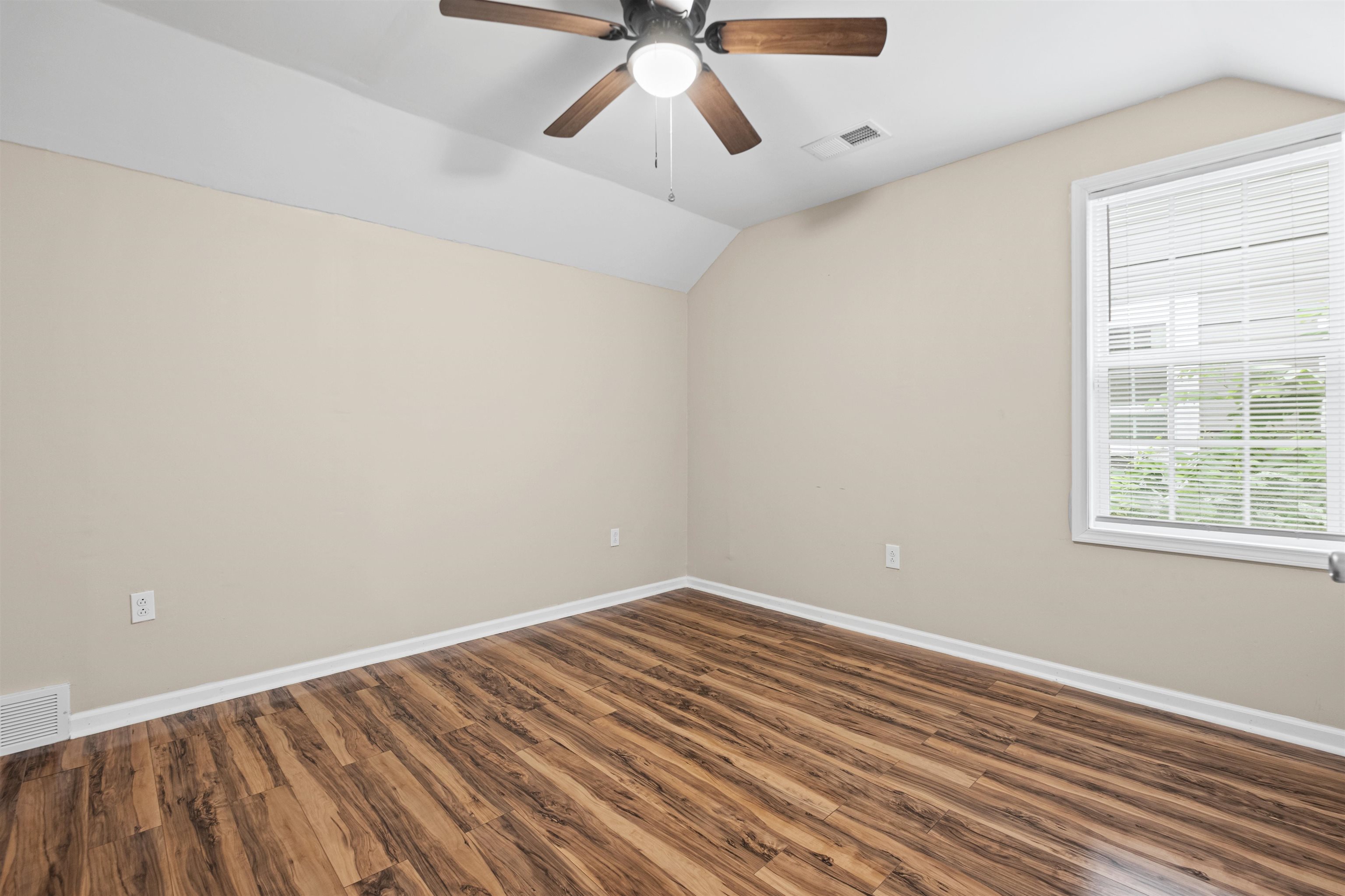 3094 Park Ave Property Photo 13