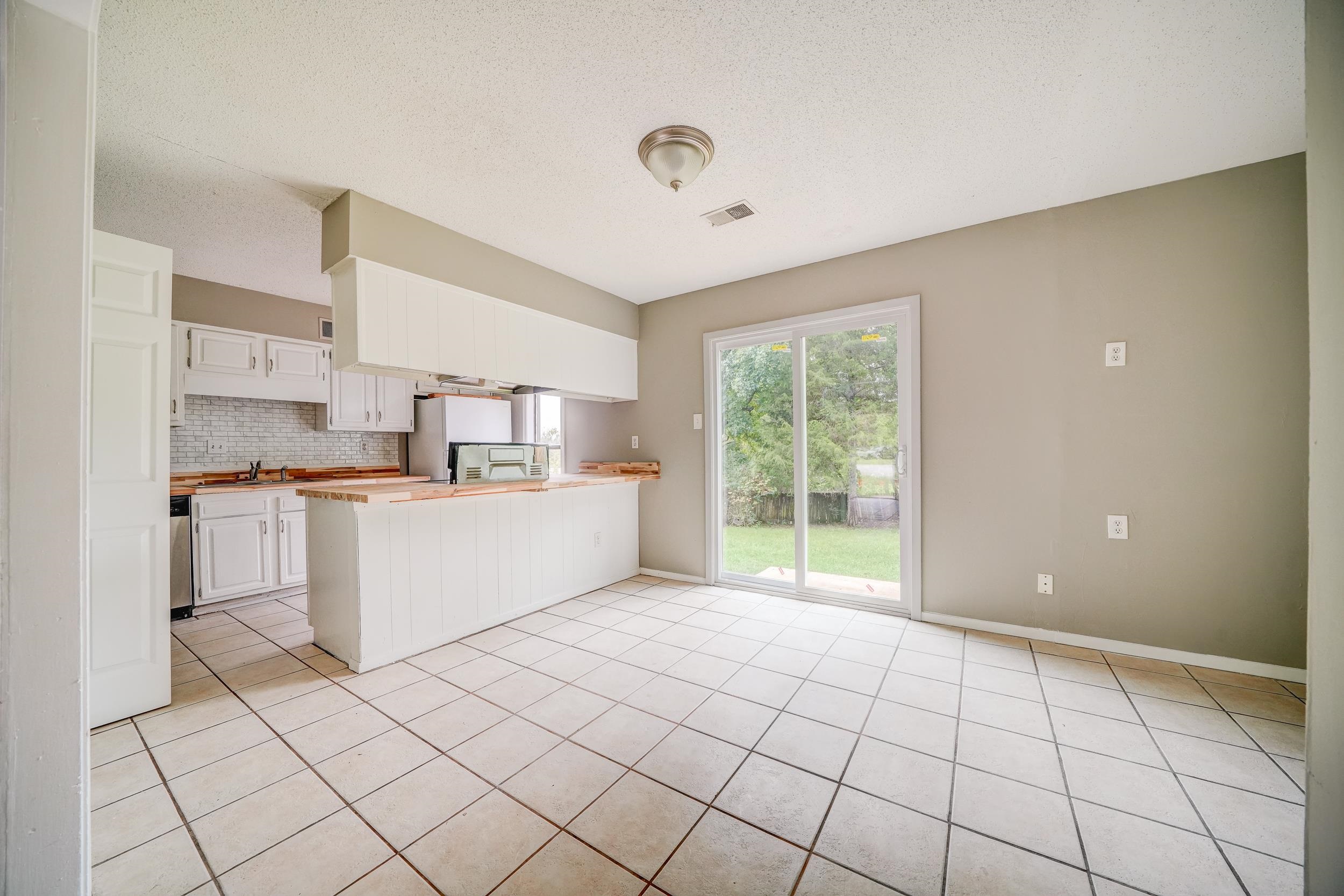 4378 Sherrycrest Cv Property Photo 6