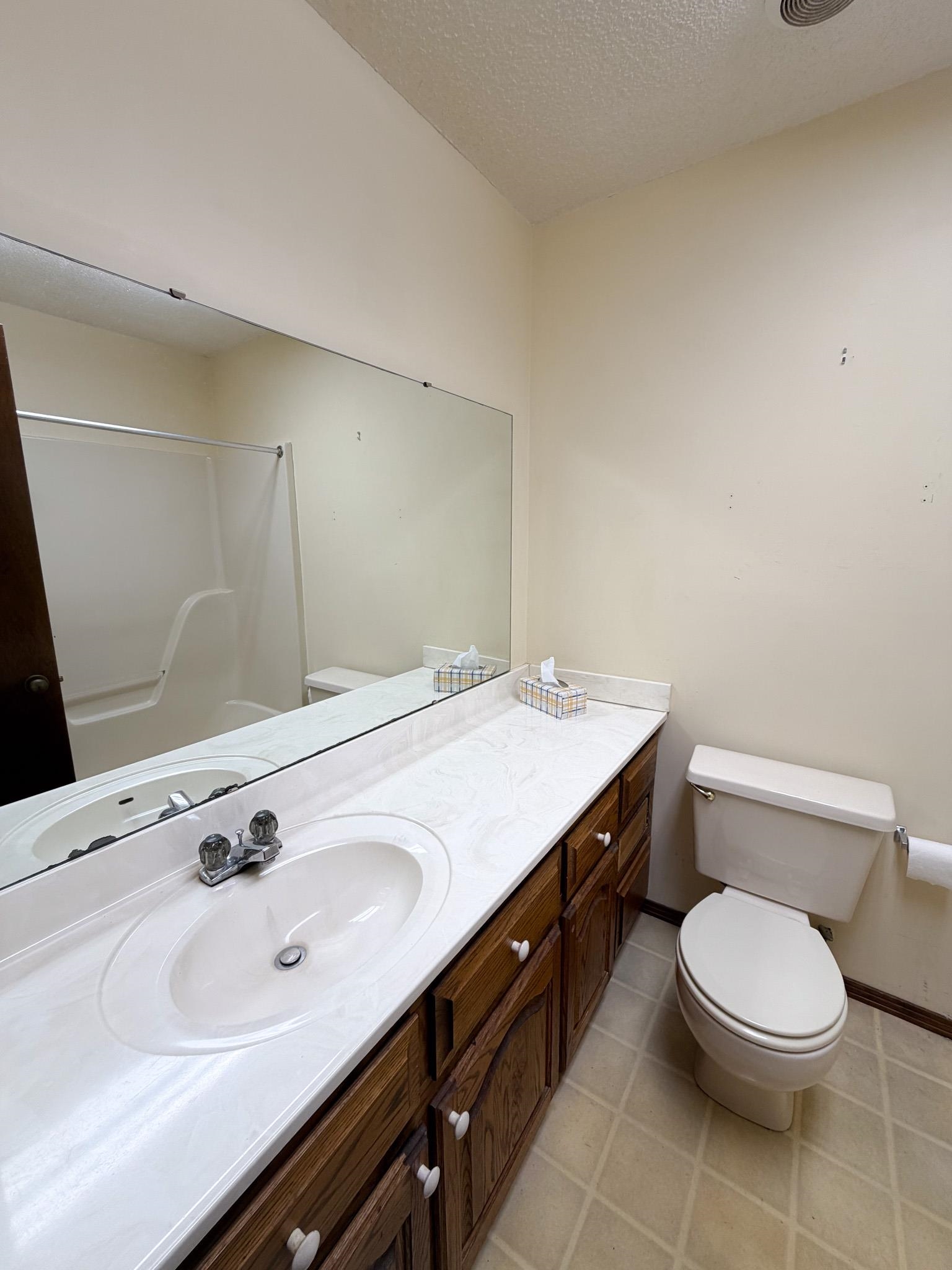 376 2nd St Property Photo 9