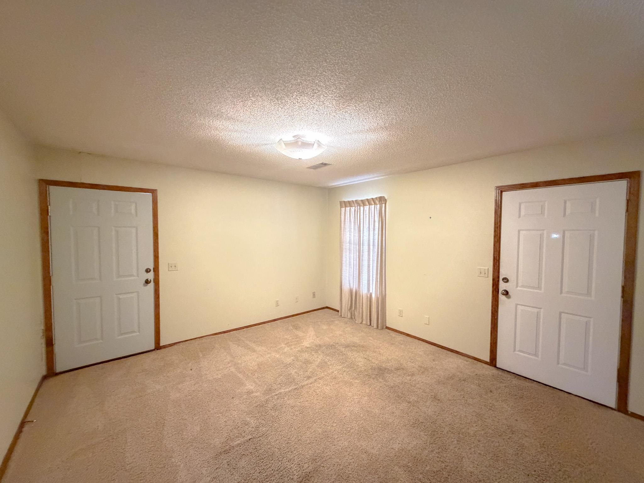376 2nd St Property Photo 10