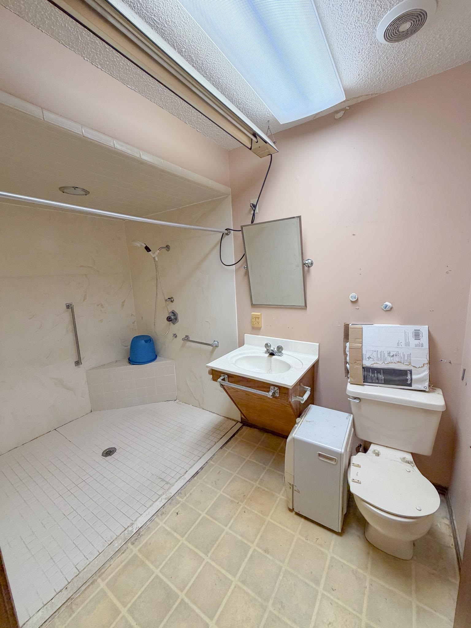 376 2nd St Property Photo 11