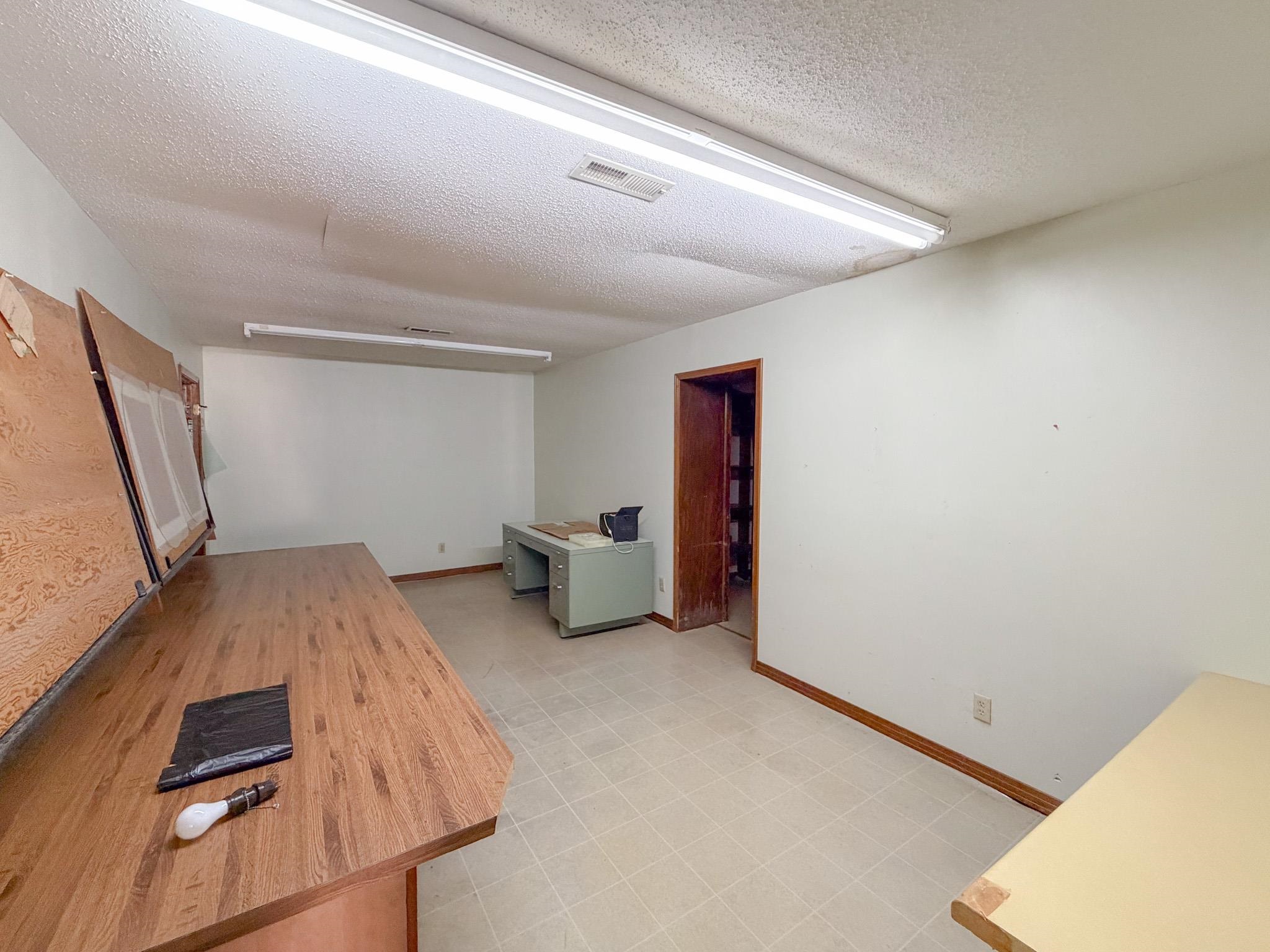 376 2nd St Property Photo 18