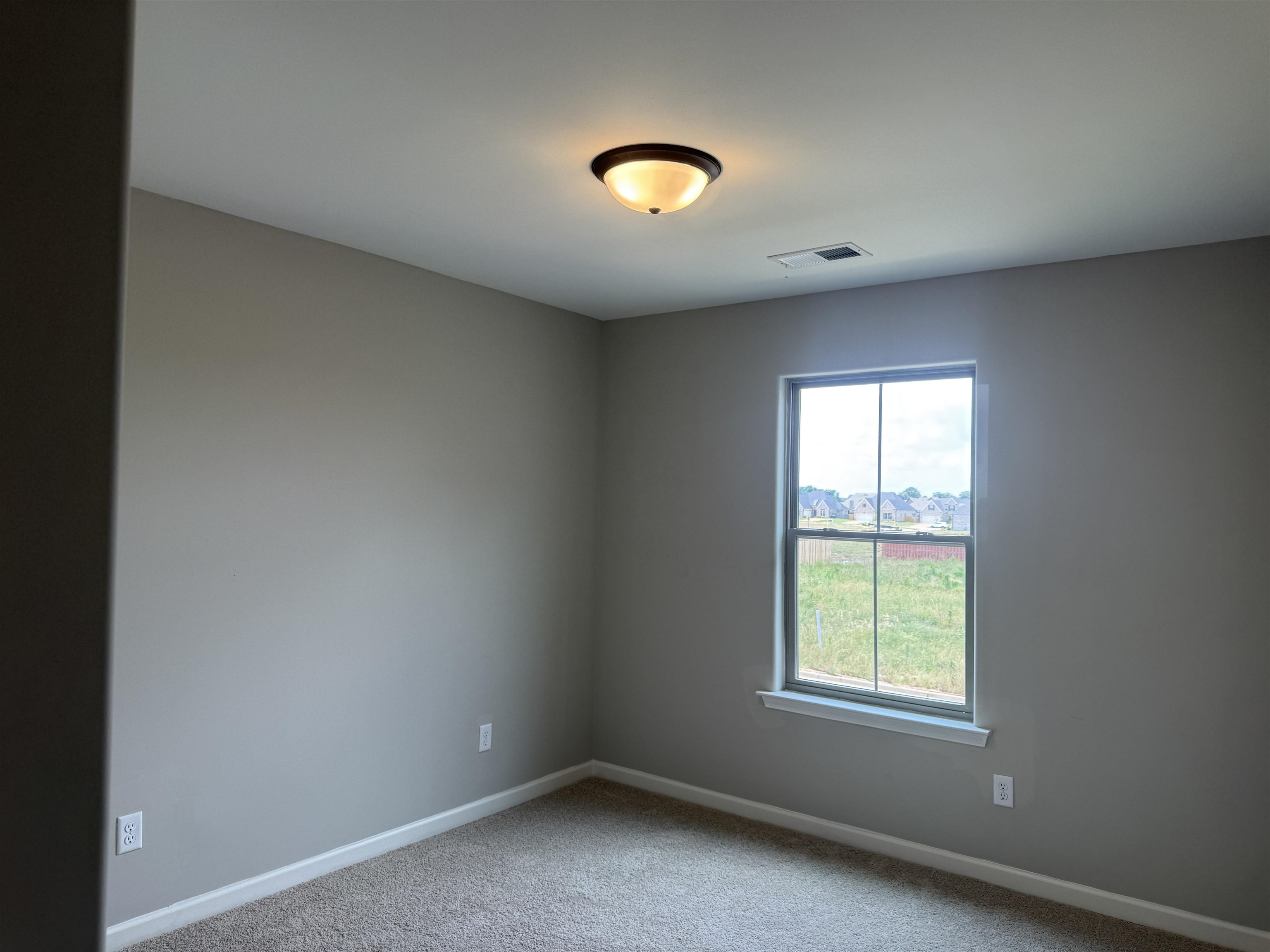115 Ridgefield Dr Property Photo 12