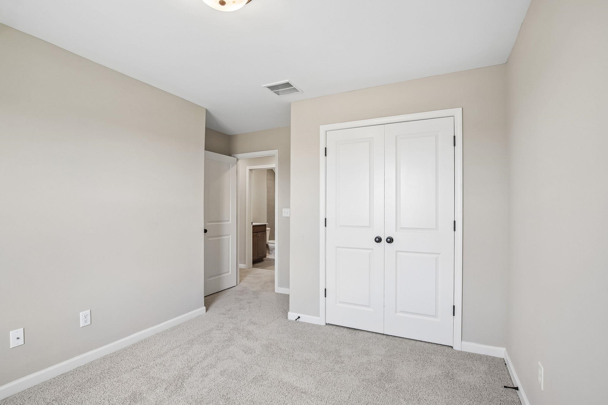 115 Ridgefield Dr Property Photo 27