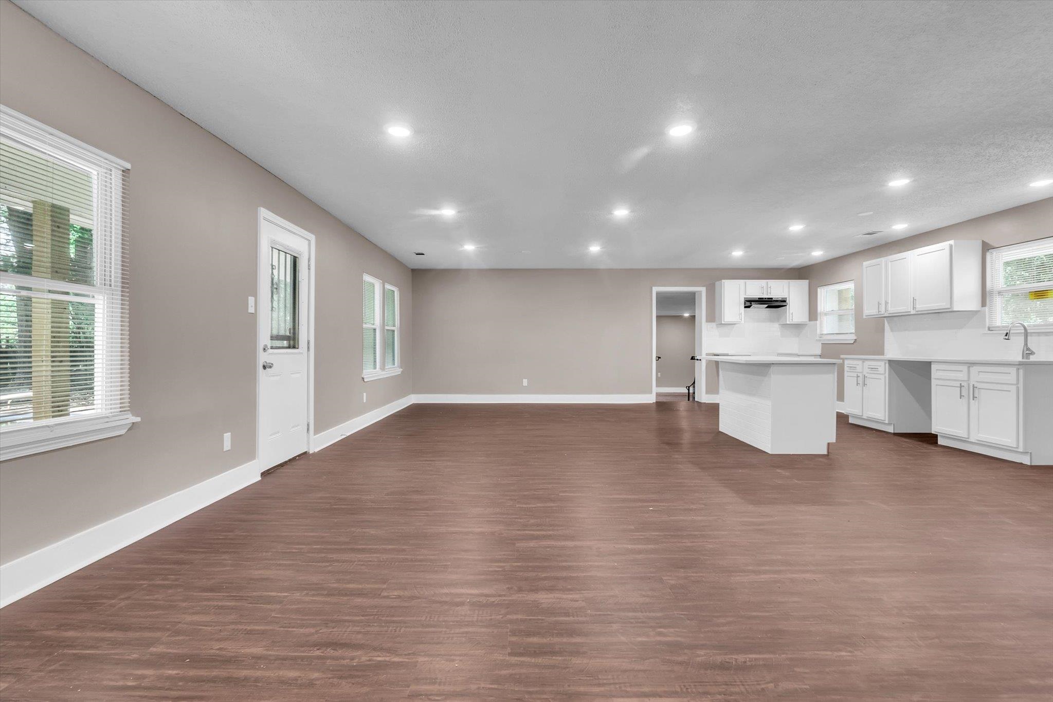 4494 Ernie Dr Property Photo 6