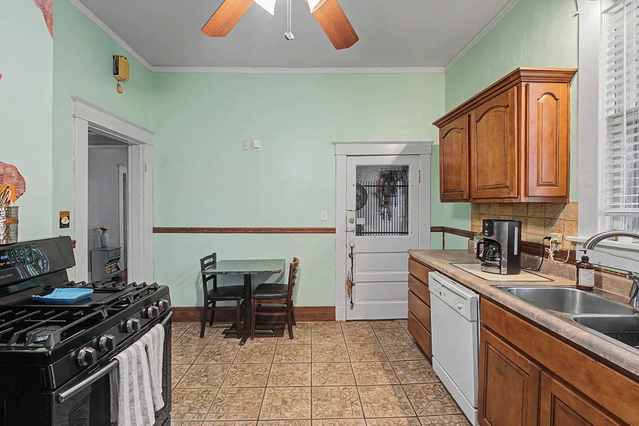 1911 Jefferson Ave Property Photo 15