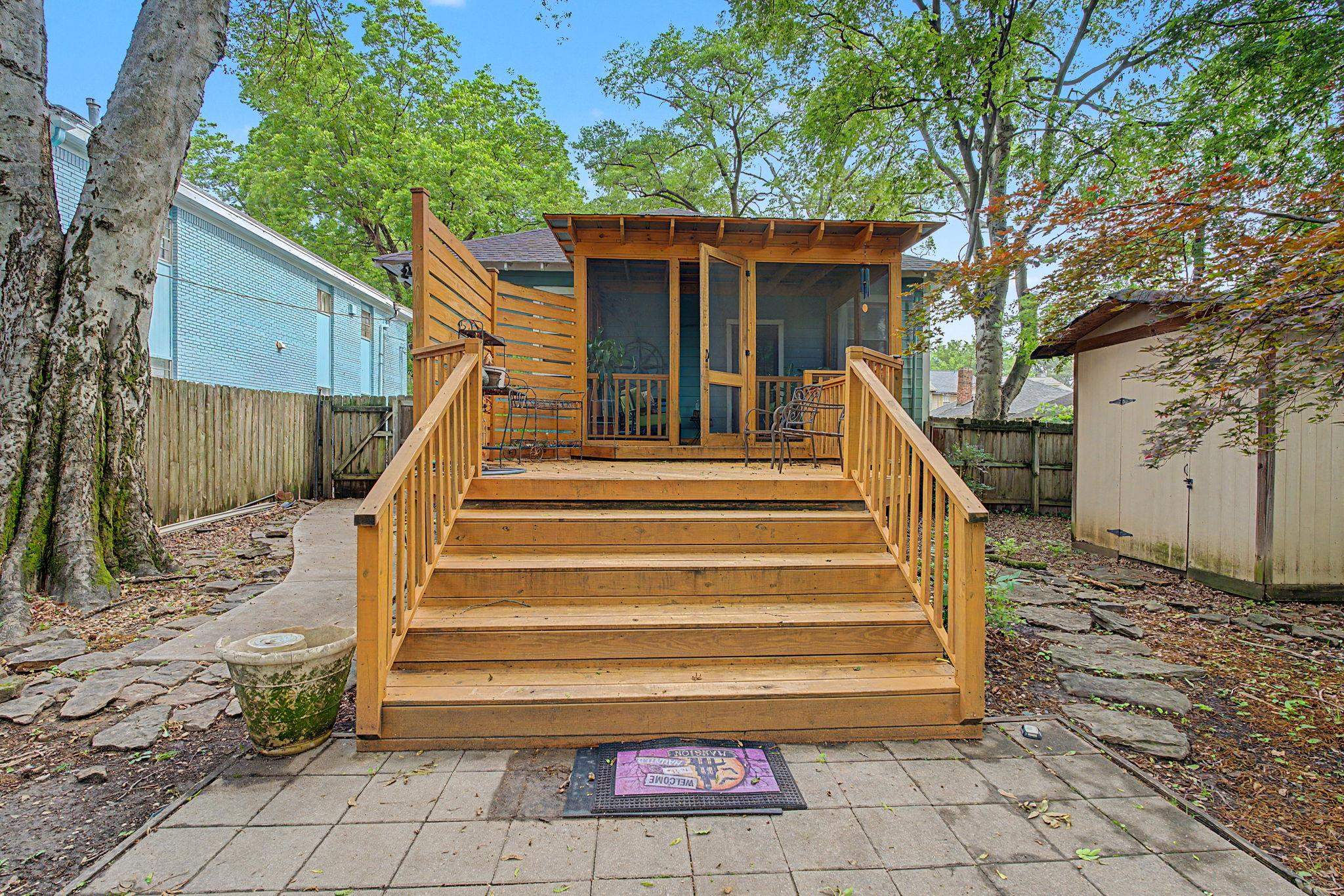 1911 Jefferson Ave Property Photo 25