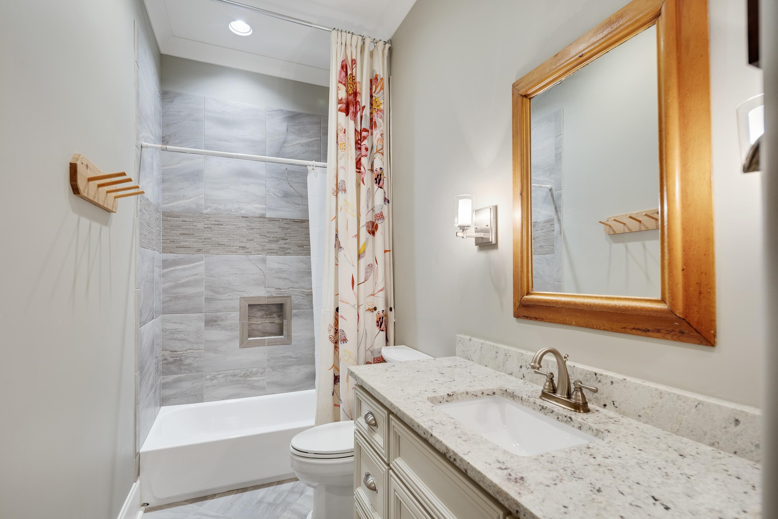 1702 Padington Park Ln Property Photo 22