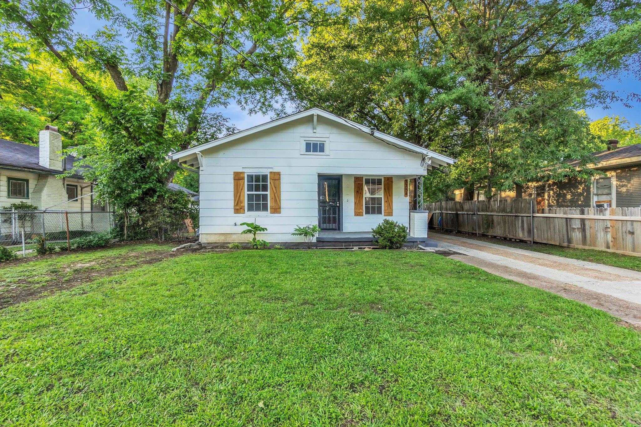 3354 GUERNSEY AVE Property Photo 1