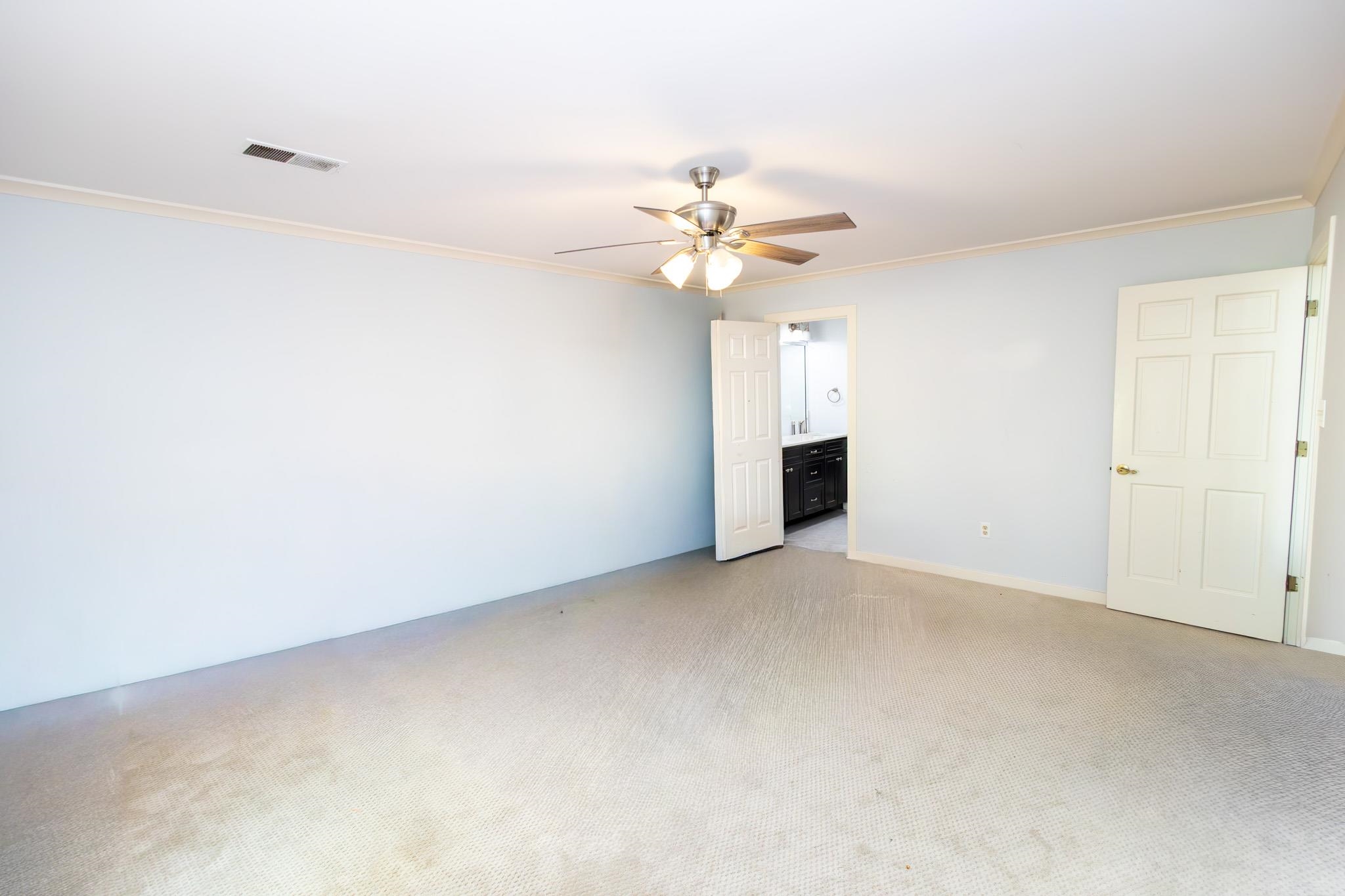 2485 Stratfield Dr St Se Property Photo 6