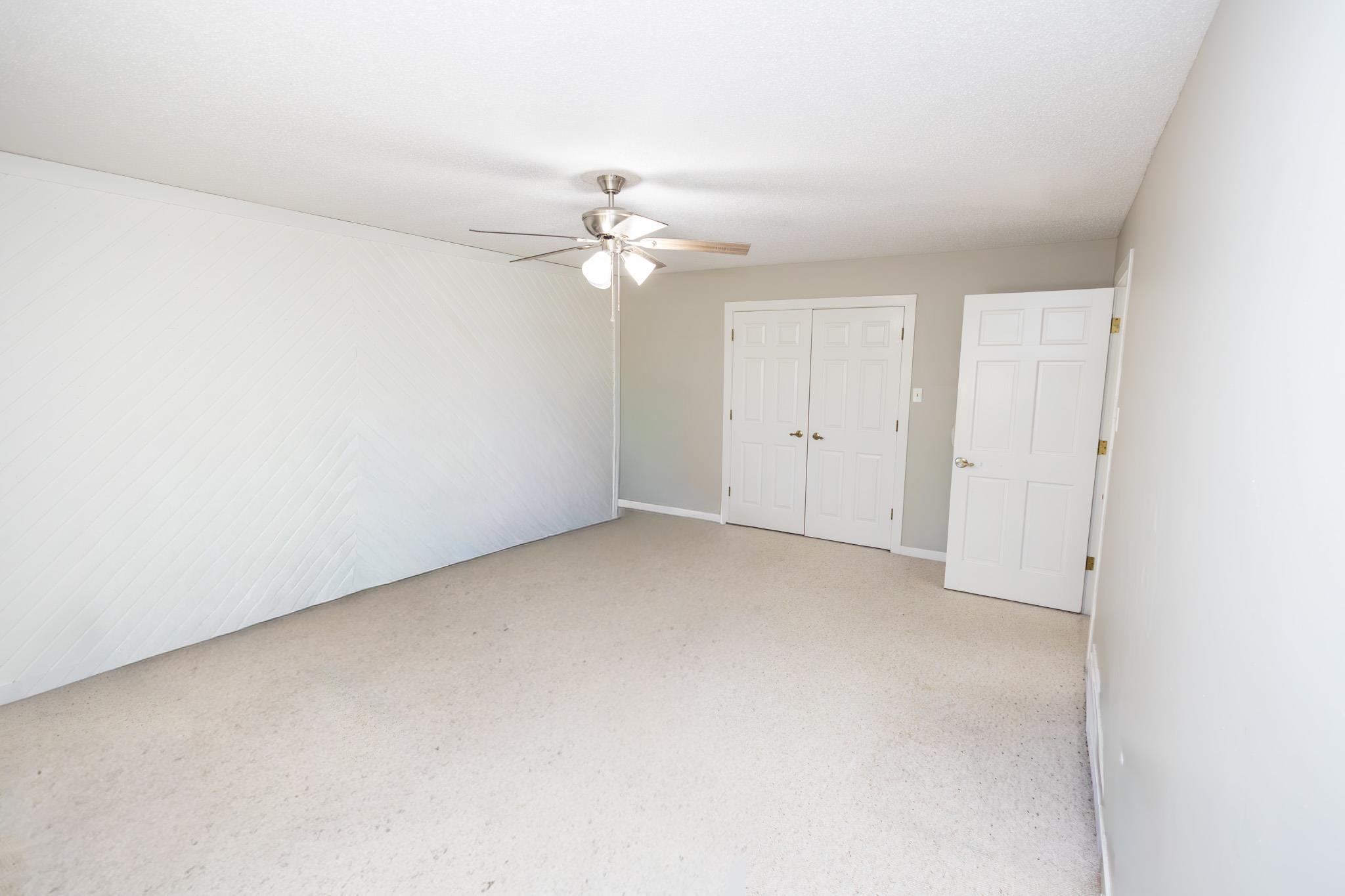 2485 Stratfield Dr St Se Property Photo 9